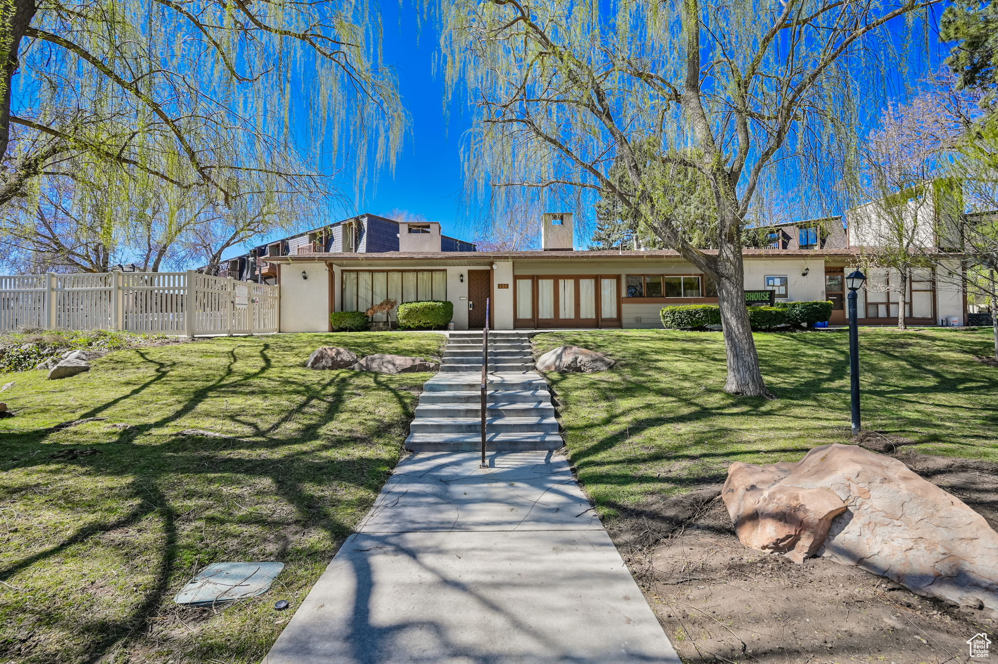 5561 S WILLOW E #F, Murray, Utah 84107, 2 Bedrooms Bedrooms, 6 Rooms Rooms,1 BathroomBathrooms,Residential,For sale,WILLOW,1990052