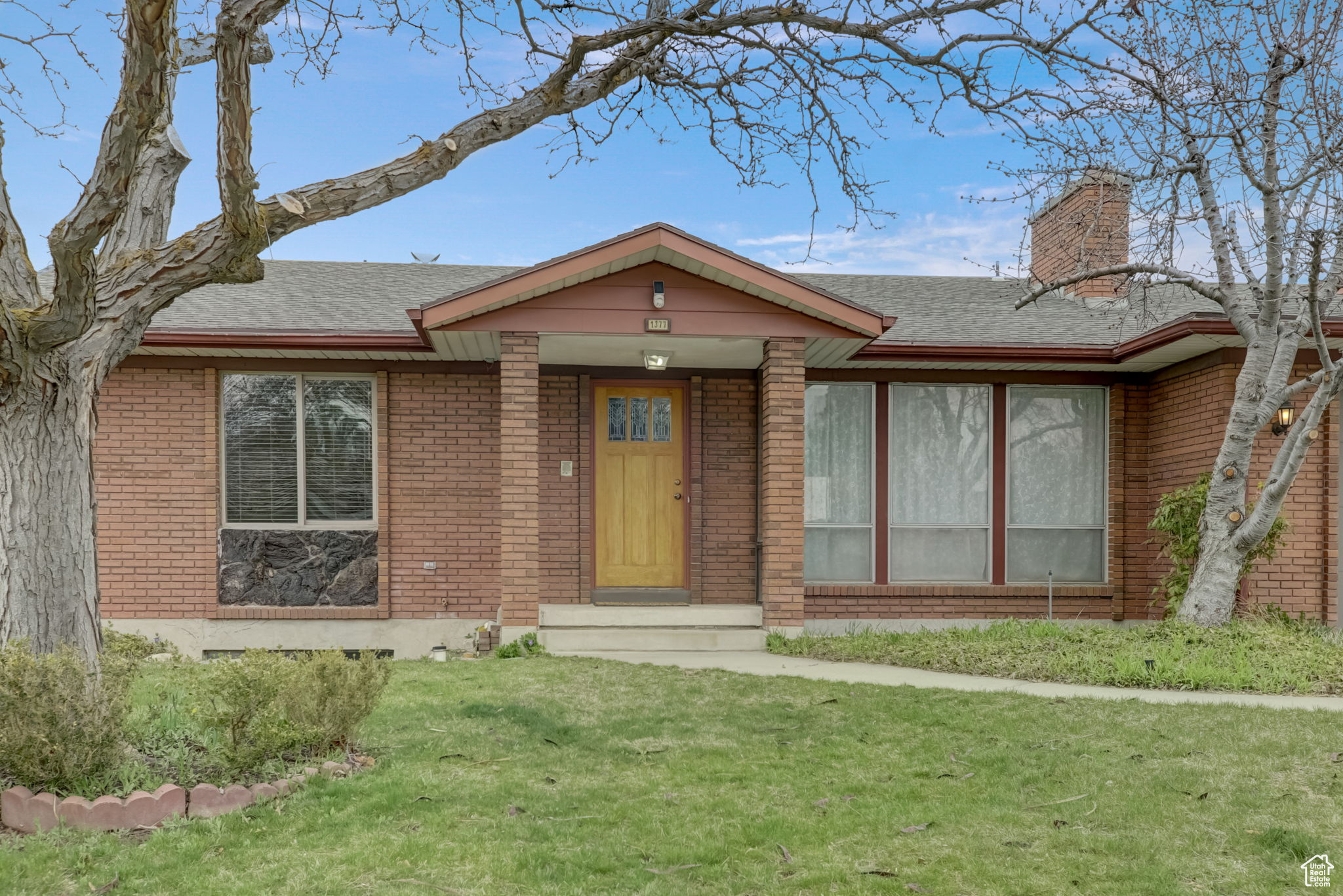 1377 E Silvercrest Dr Sandy UT 84093 849,900