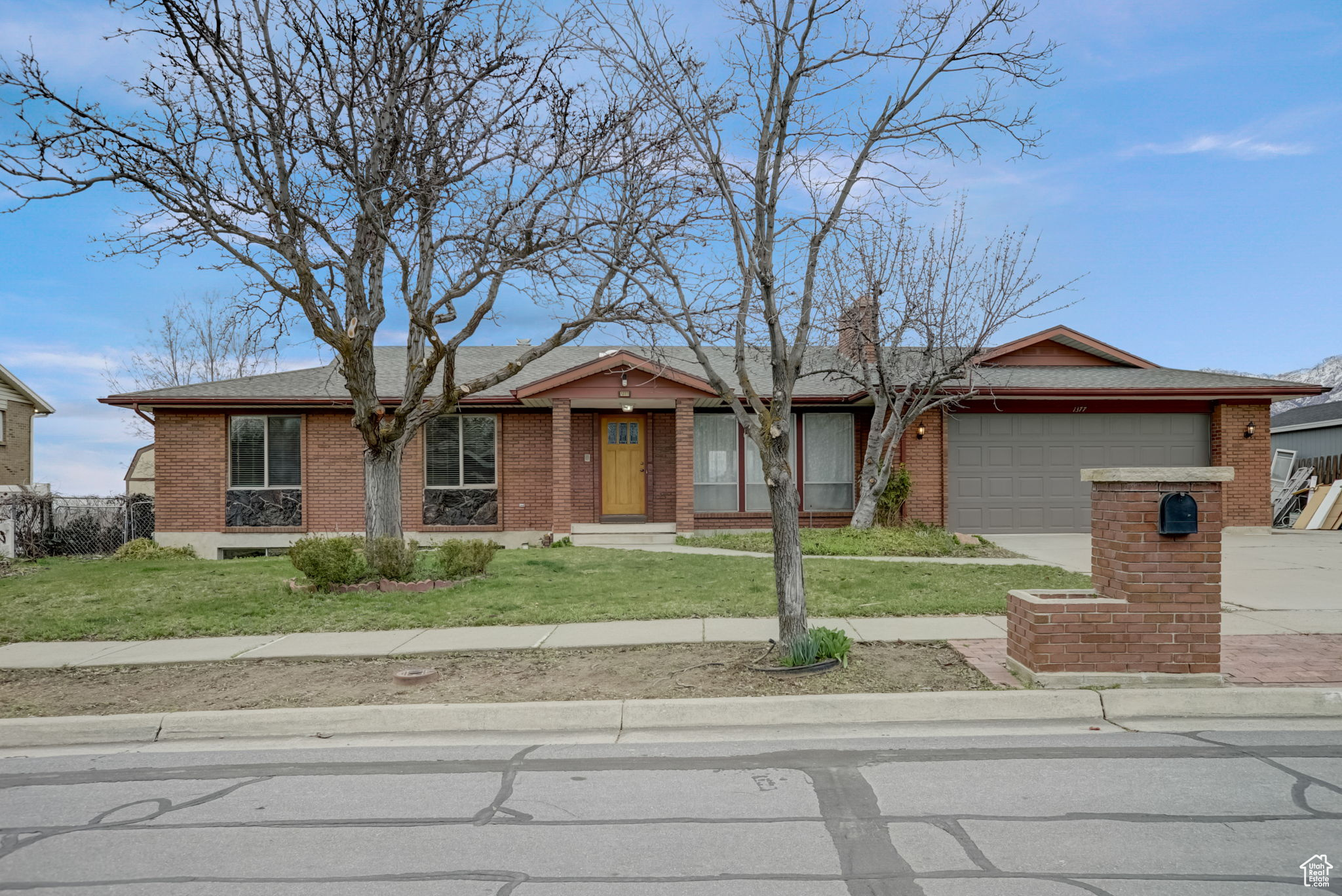 1377 E Silvercrest Dr Sandy UT 84093 849,900