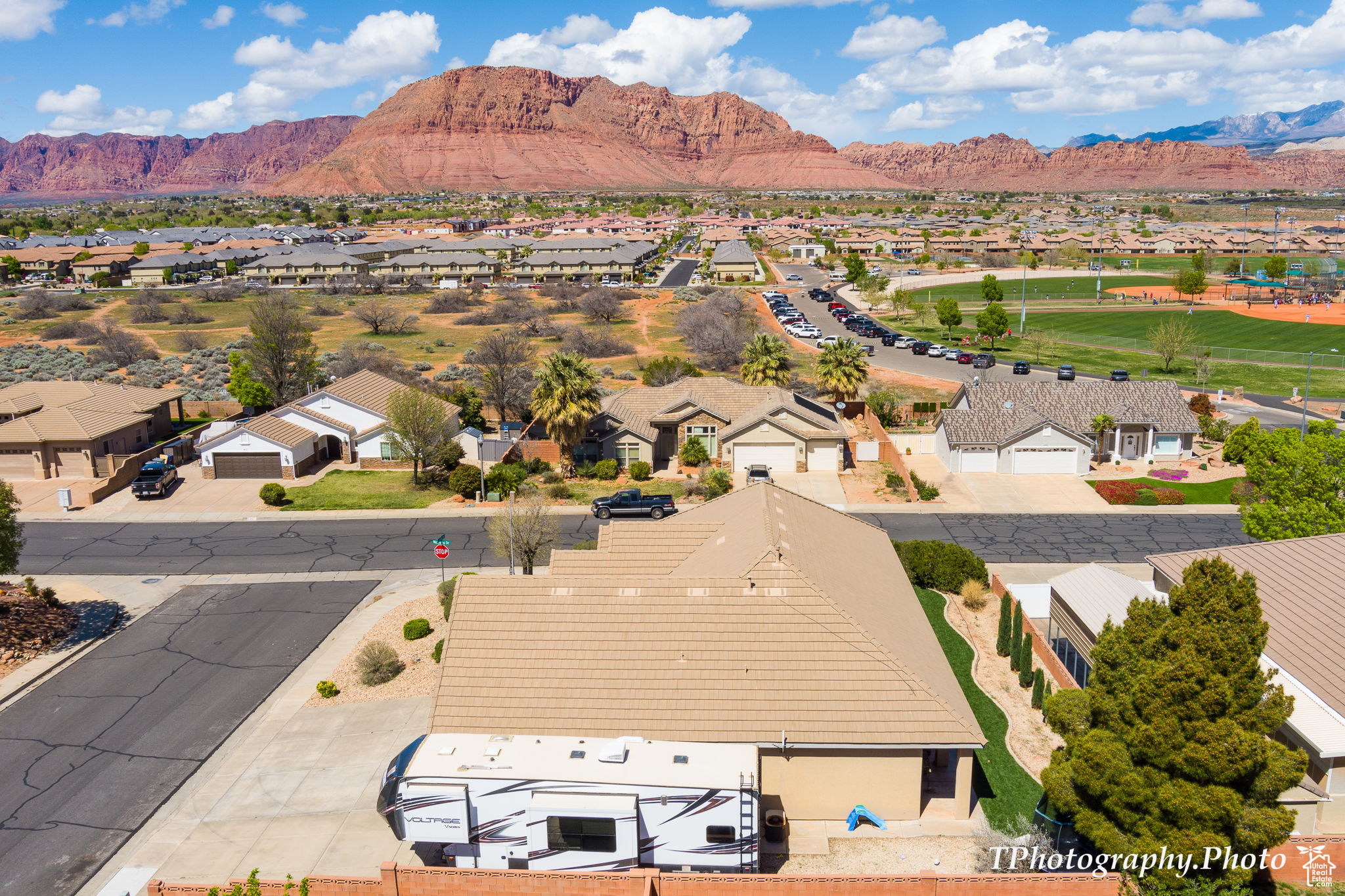 2322 JULIE, Santa Clara, Utah 84765, 4 Bedrooms Bedrooms, 14 Rooms Rooms,2 BathroomsBathrooms,Residential,For sale,JULIE,1990639