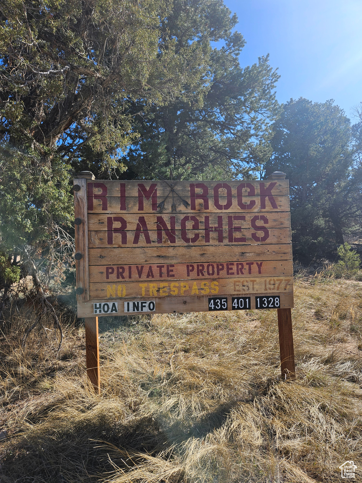 Entrance to Rim Rock Ranches