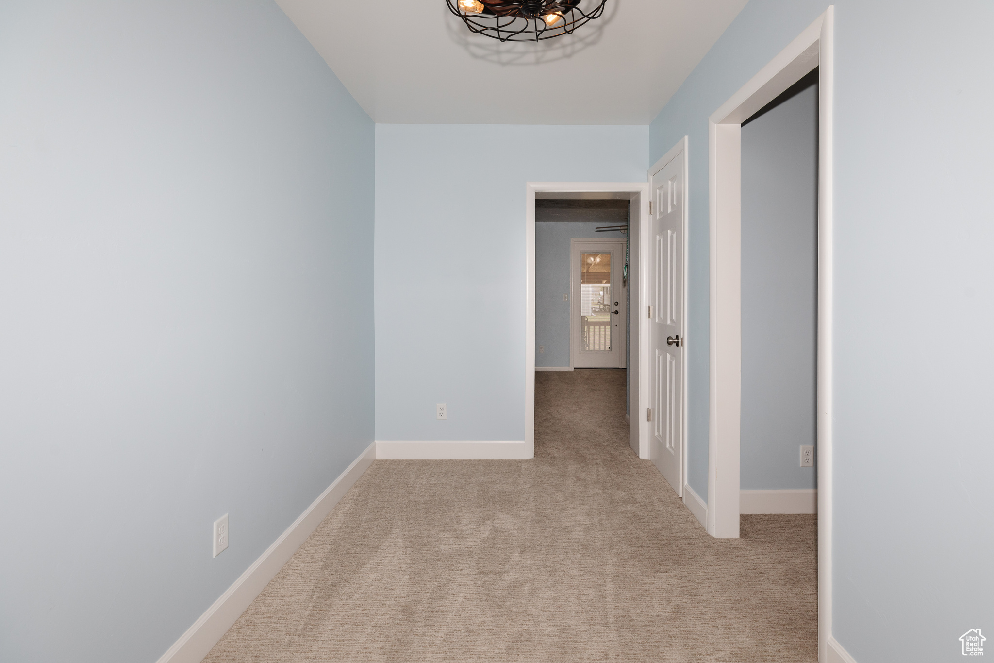 hallway between bedrooms