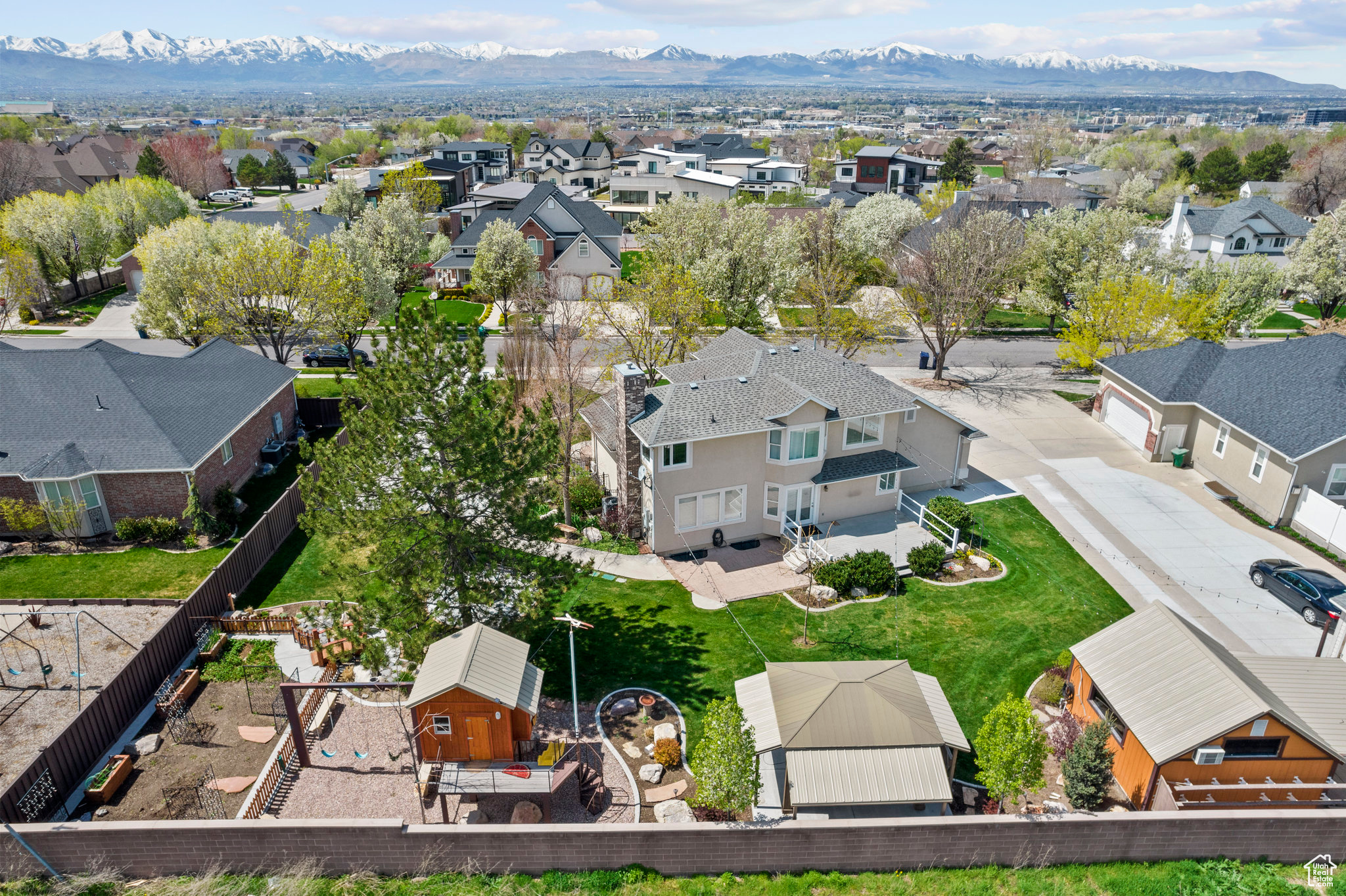 10973 S HYRUM, Sandy, Utah 84070, 4 Bedrooms Bedrooms, 21 Rooms Rooms,2 BathroomsBathrooms,Residential,For sale,HYRUM,1992393