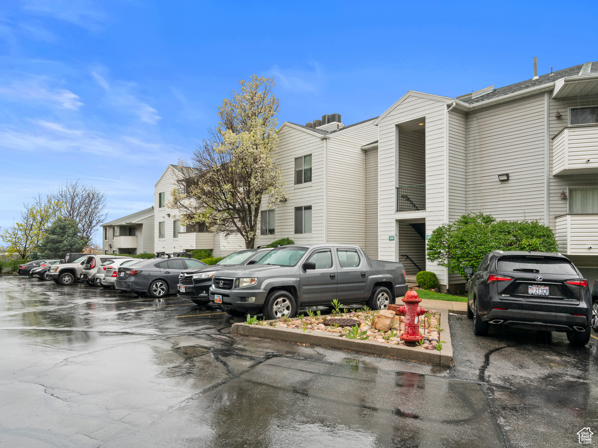 543 S 900 E E #A14, Salt Lake City, Utah 84102, 3 Bedrooms Bedrooms, 8 Rooms Rooms,2 BathroomsBathrooms,Residential,For sale,900 E,1992496
