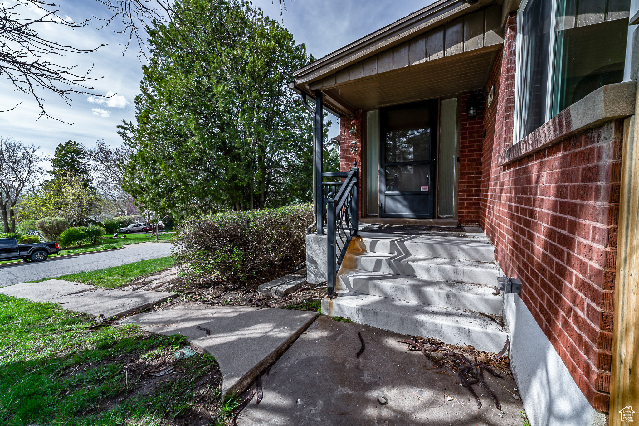 2780 POLK, Ogden, Utah 84403, 4 Bedrooms Bedrooms, 11 Rooms Rooms,1 BathroomBathrooms,Residential,For sale,POLK,1992890