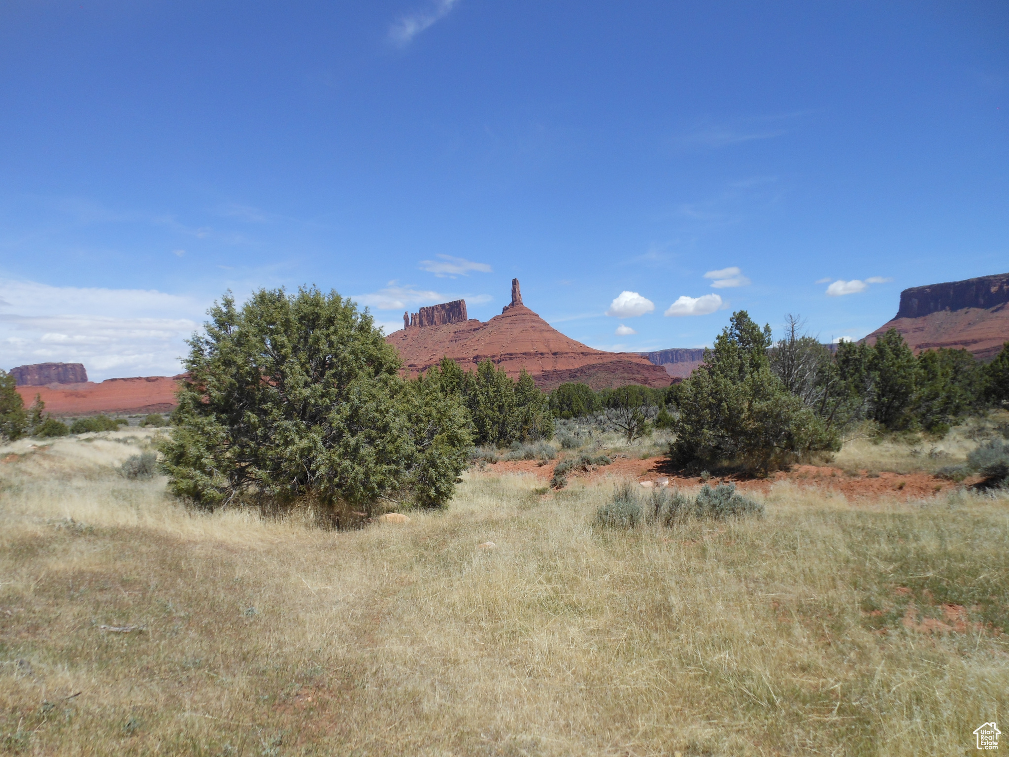 308 E HOLYOAK, Castle Valley, Utah 84532, 1 Bedroom Bedrooms, 4 Rooms Rooms,1 BathroomBathrooms,Residential,For sale,HOLYOAK,1993681