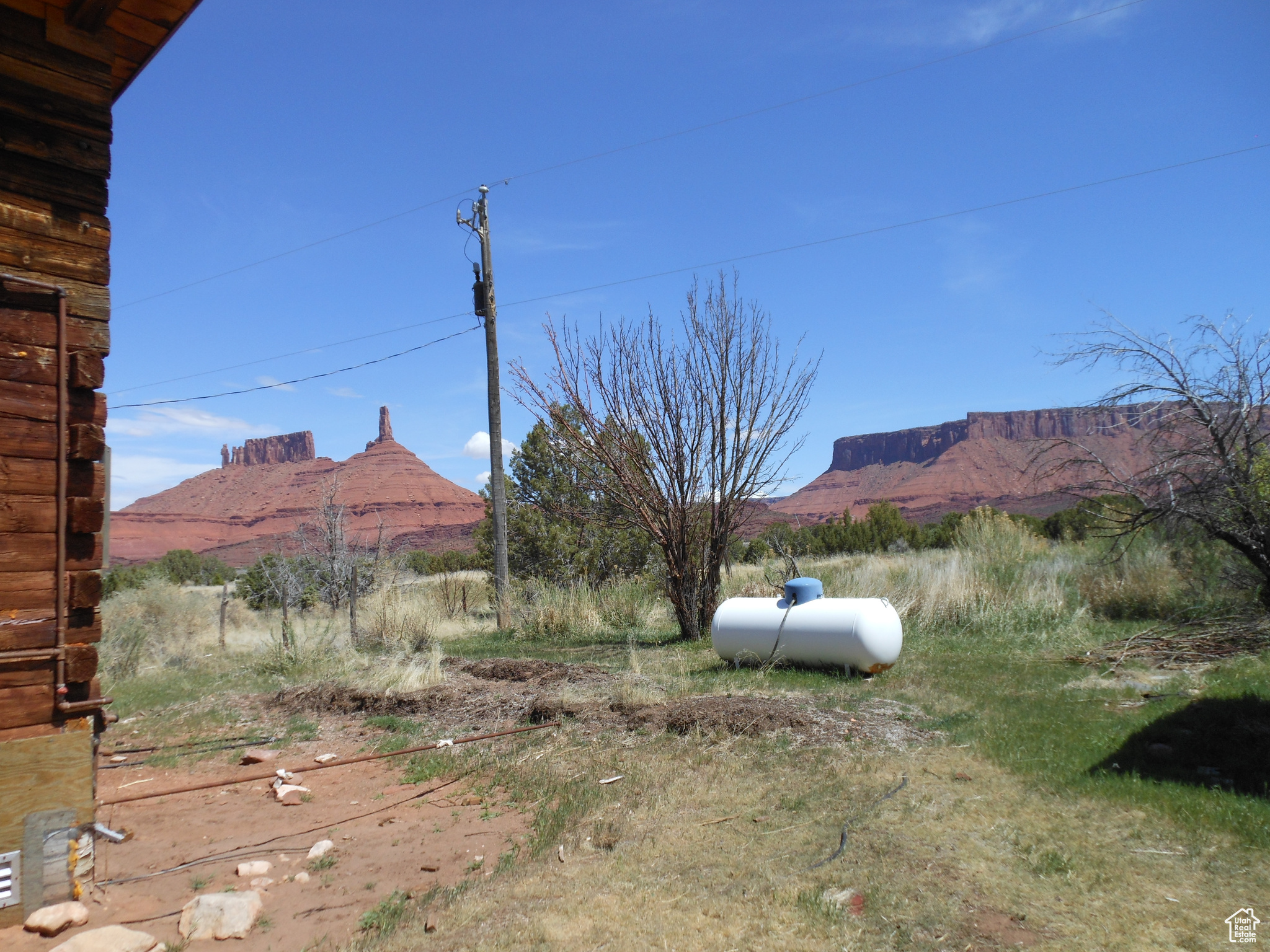 308 E HOLYOAK, Castle Valley, Utah 84532, 1 Bedroom Bedrooms, 4 Rooms Rooms,1 BathroomBathrooms,Residential,For sale,HOLYOAK,1993681