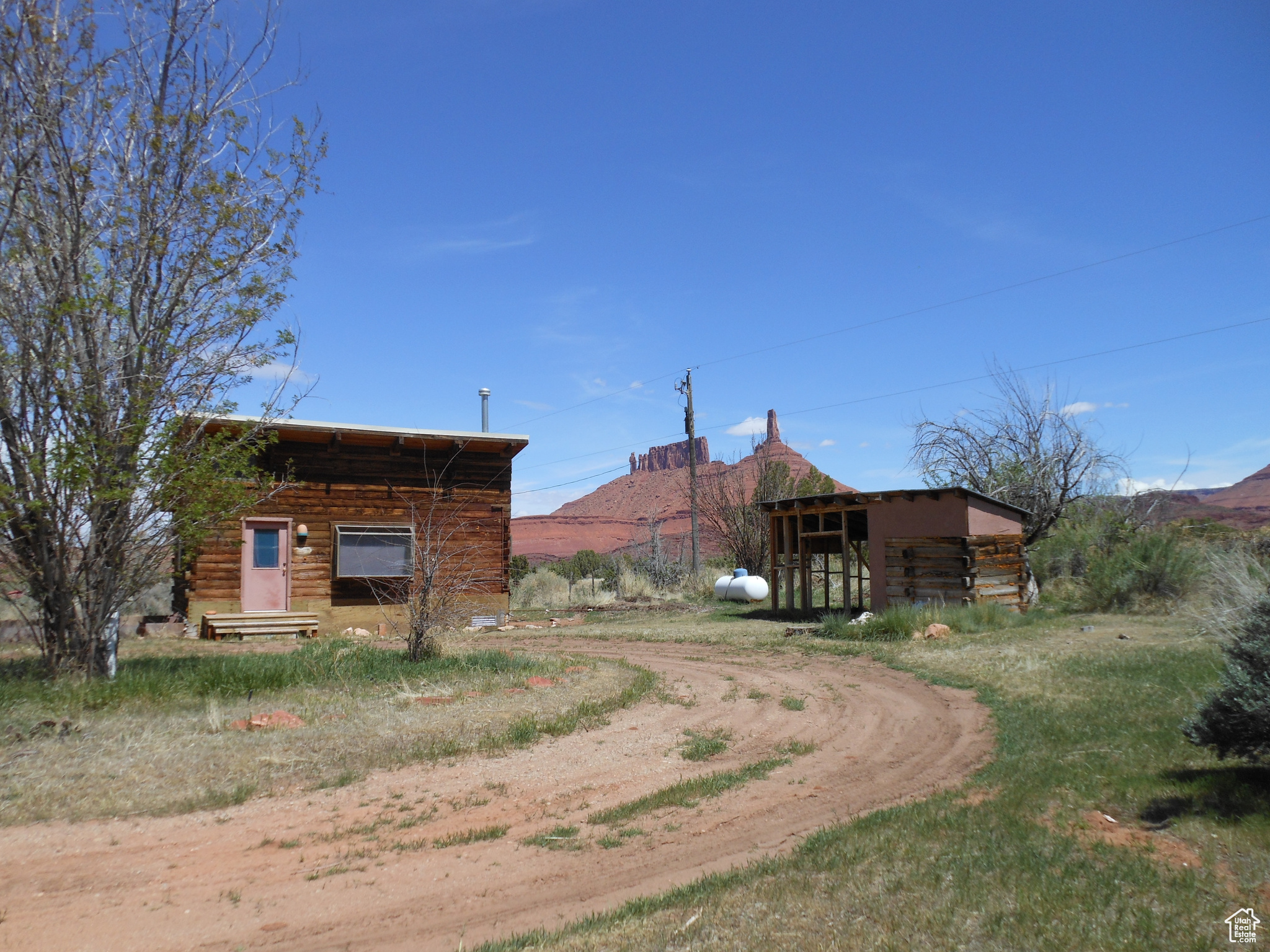 308 E HOLYOAK, Castle Valley, Utah 84532, 1 Bedroom Bedrooms, 4 Rooms Rooms,1 BathroomBathrooms,Residential,For sale,HOLYOAK,1993681