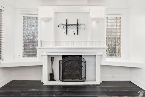 FAMILY ROOM FIREPLACE