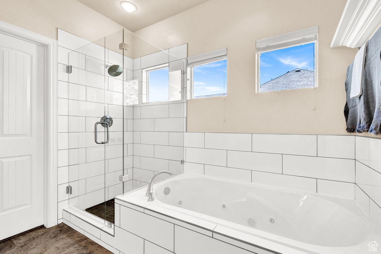 1213 E SAINT JOSEPH, Layton, Utah 84040, 7 Bedrooms Bedrooms, 20 Rooms Rooms,4 BathroomsBathrooms,Residential,For sale,SAINT JOSEPH,1994150