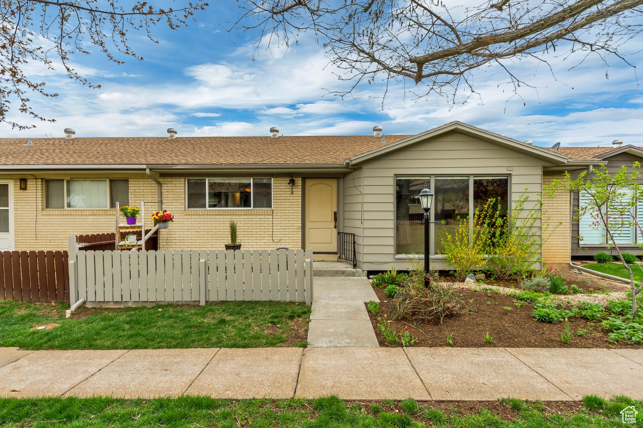 5470 S 925 E, Ogden, Utah 84405, 3 Bedrooms Bedrooms, 10 Rooms Rooms,2 BathroomsBathrooms,Residential,For sale,925,1994295