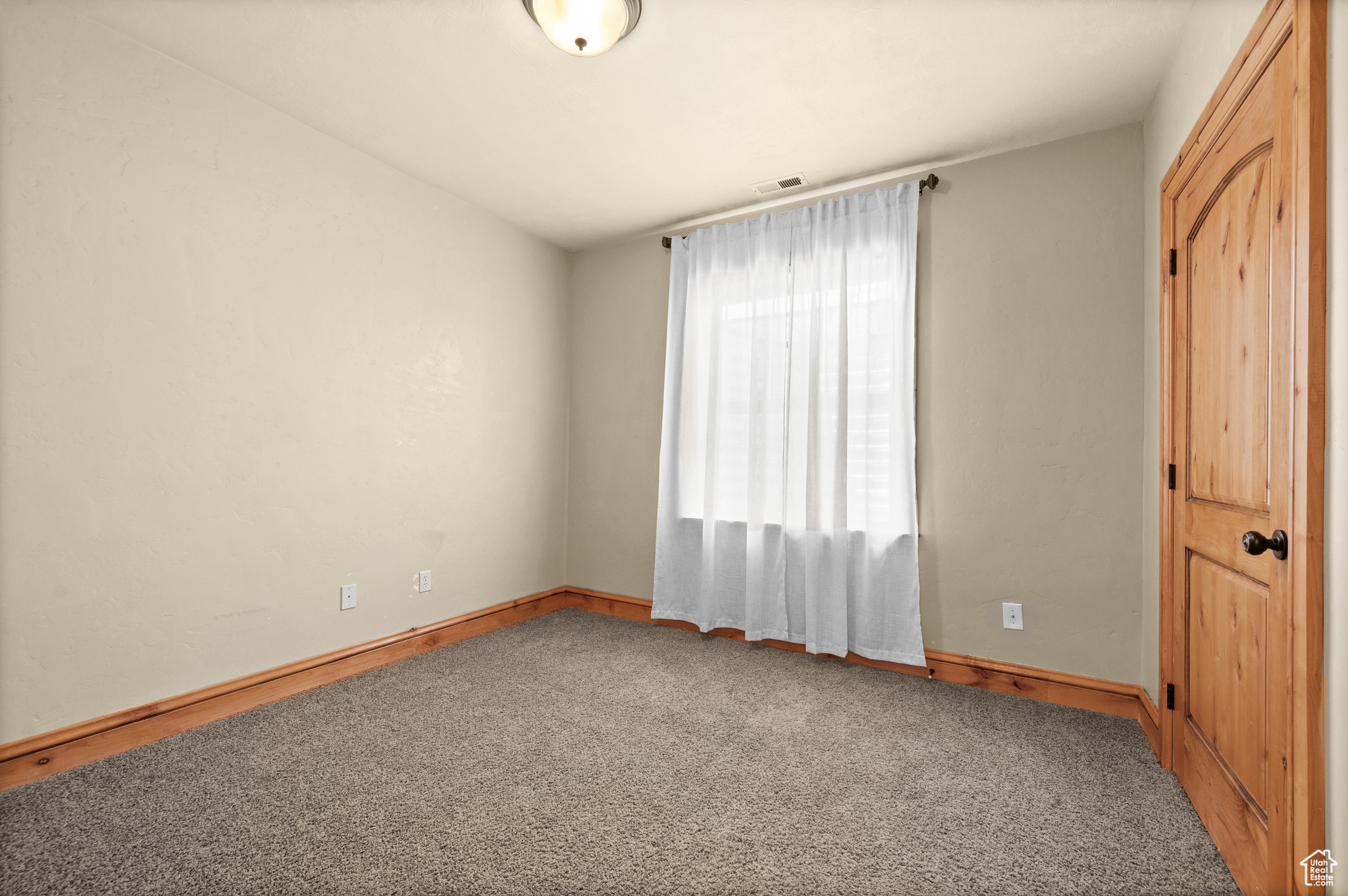 1749 W RIVER VIEW, Bluffdale, Utah 84065, 5 Bedrooms Bedrooms, 15 Rooms Rooms,3 BathroomsBathrooms,Residential,For sale,RIVER VIEW,1994458