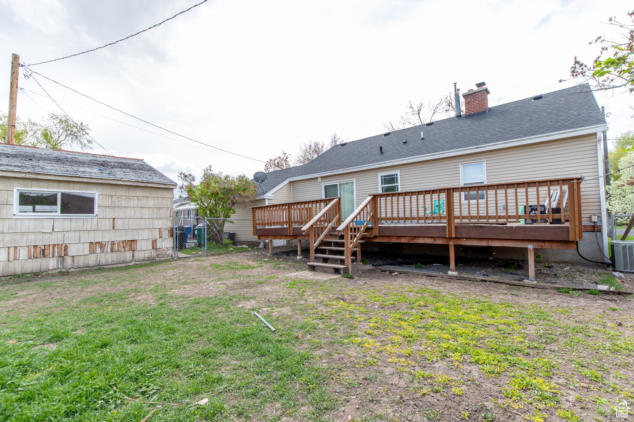 Back yard / Deck