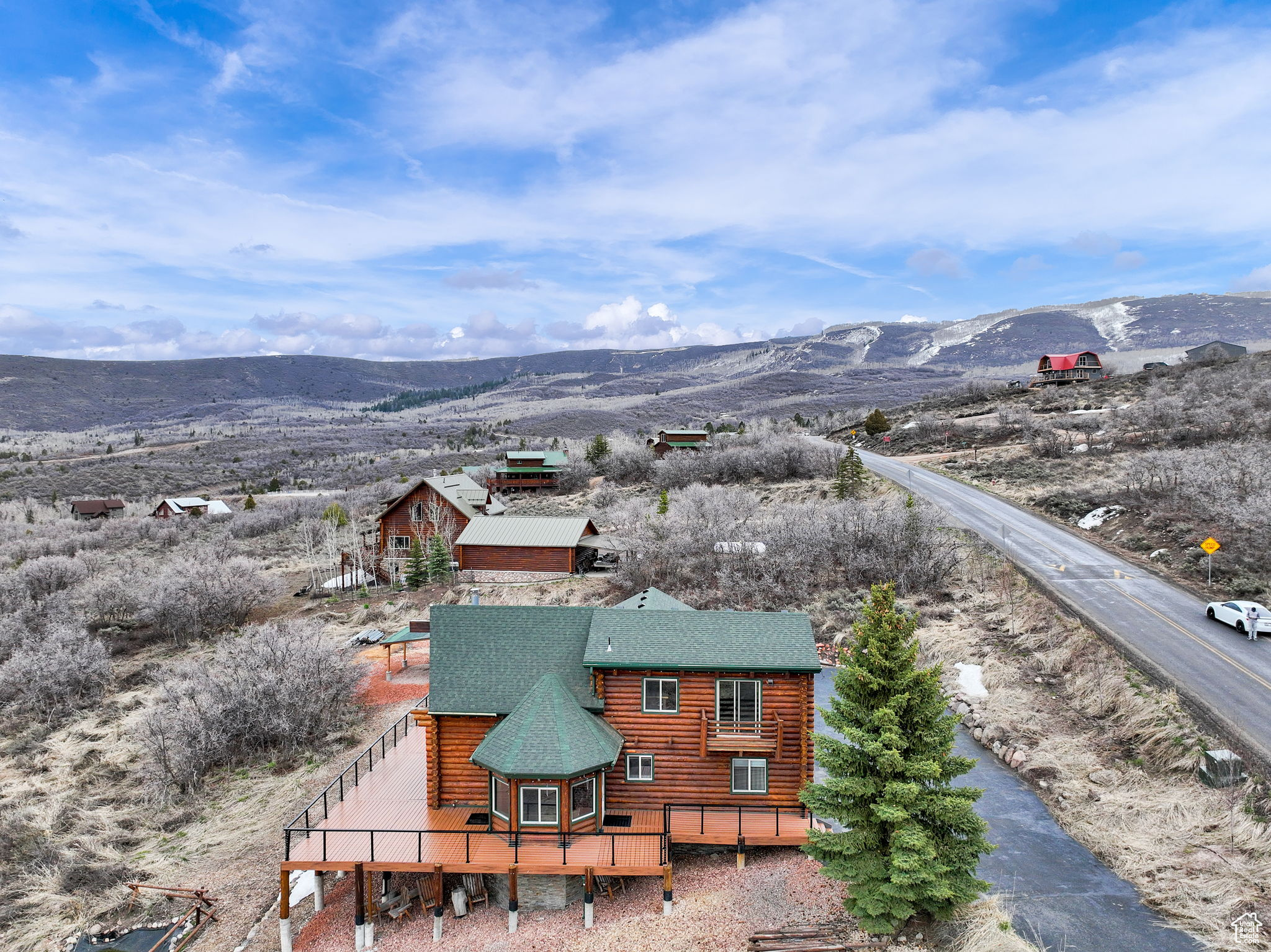 Bird's eye view featuring a mountain view