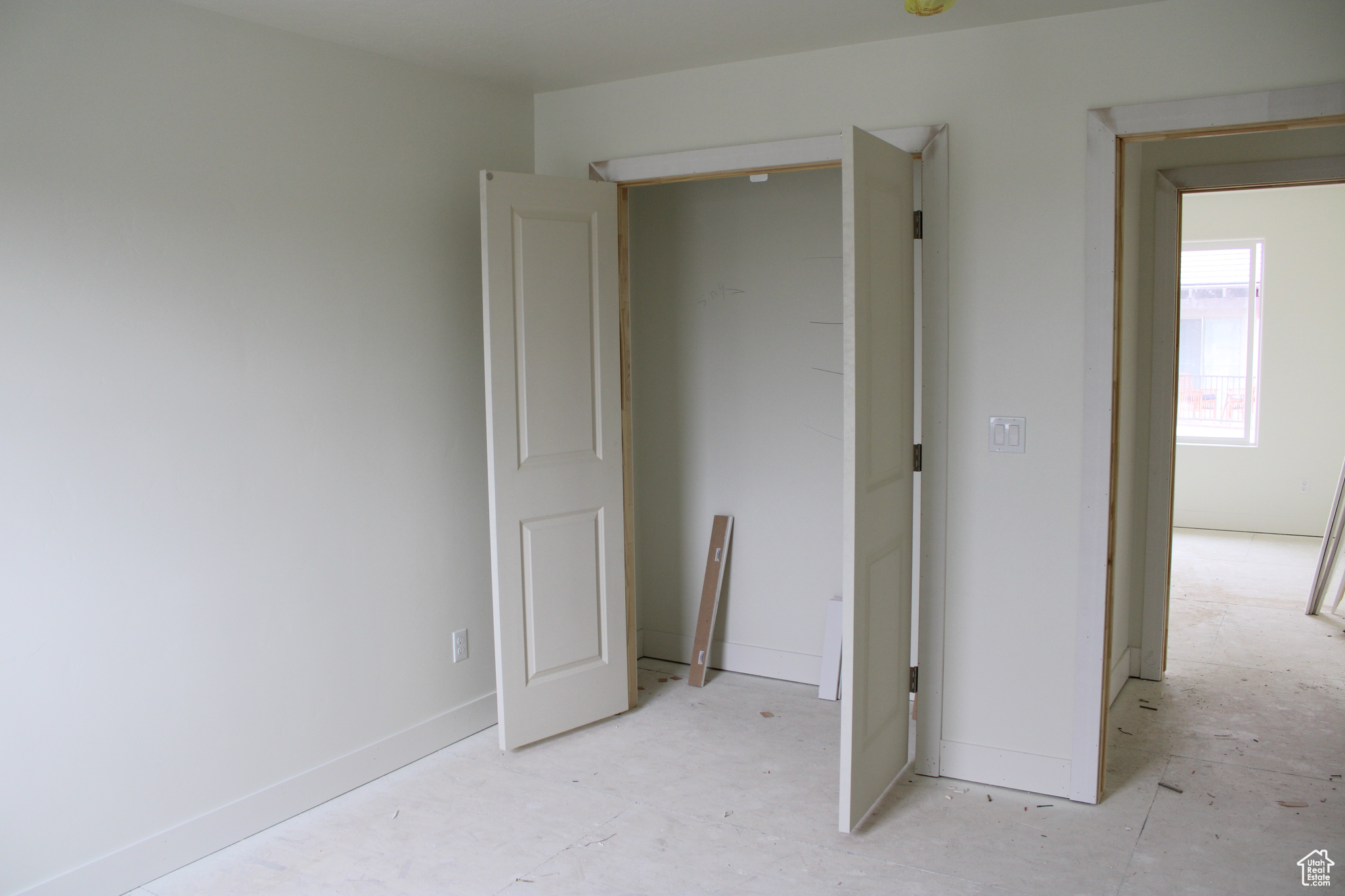 Closet will have Shelf & Hanging Rod in Bedroom 4