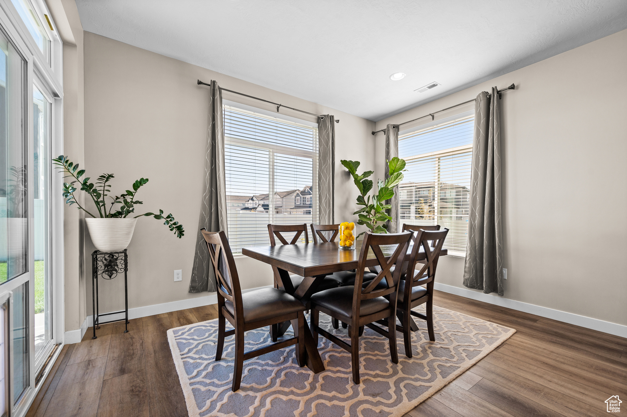 Large separate dedicated dining room