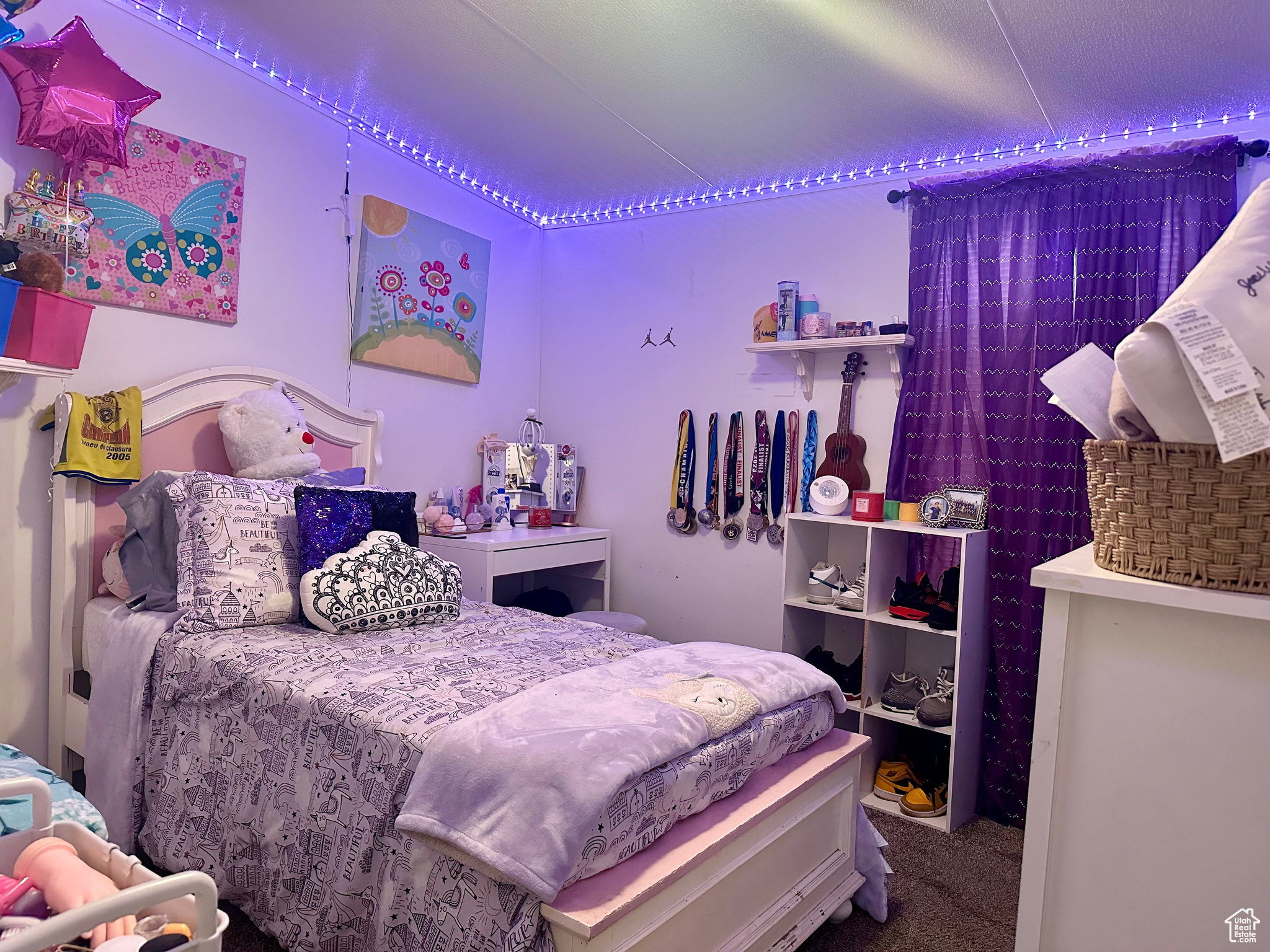 Bedroom with carpet floors