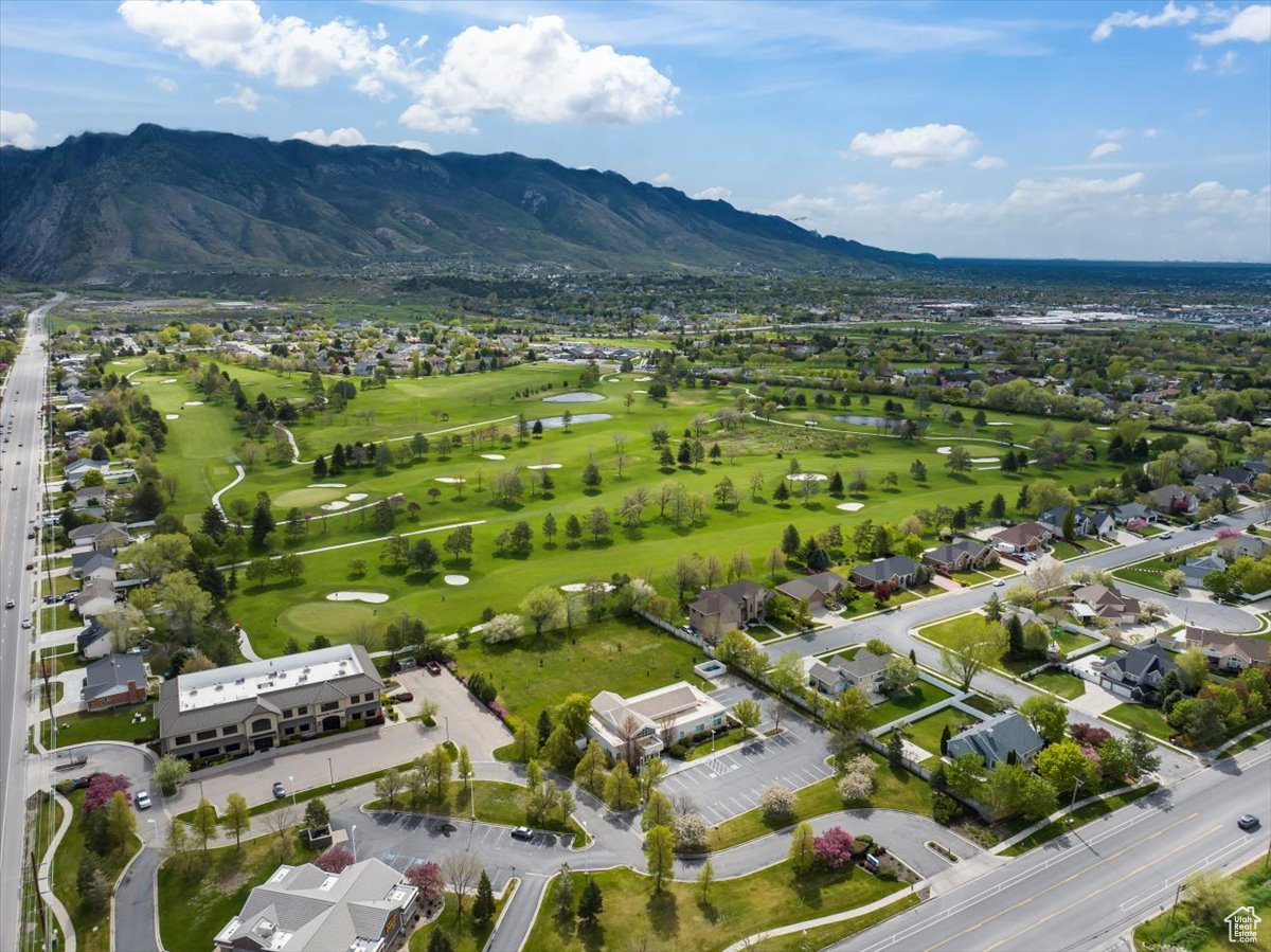 Drone / aerial view featuring a mountain view