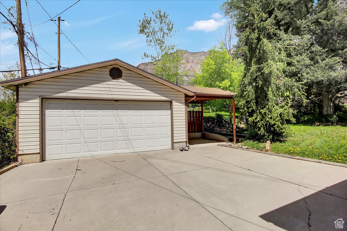 1426 E 6TH, Ogden, Utah 84401, 4 Bedrooms Bedrooms, 12 Rooms Rooms,1 BathroomBathrooms,Residential,For sale,6TH,1996302