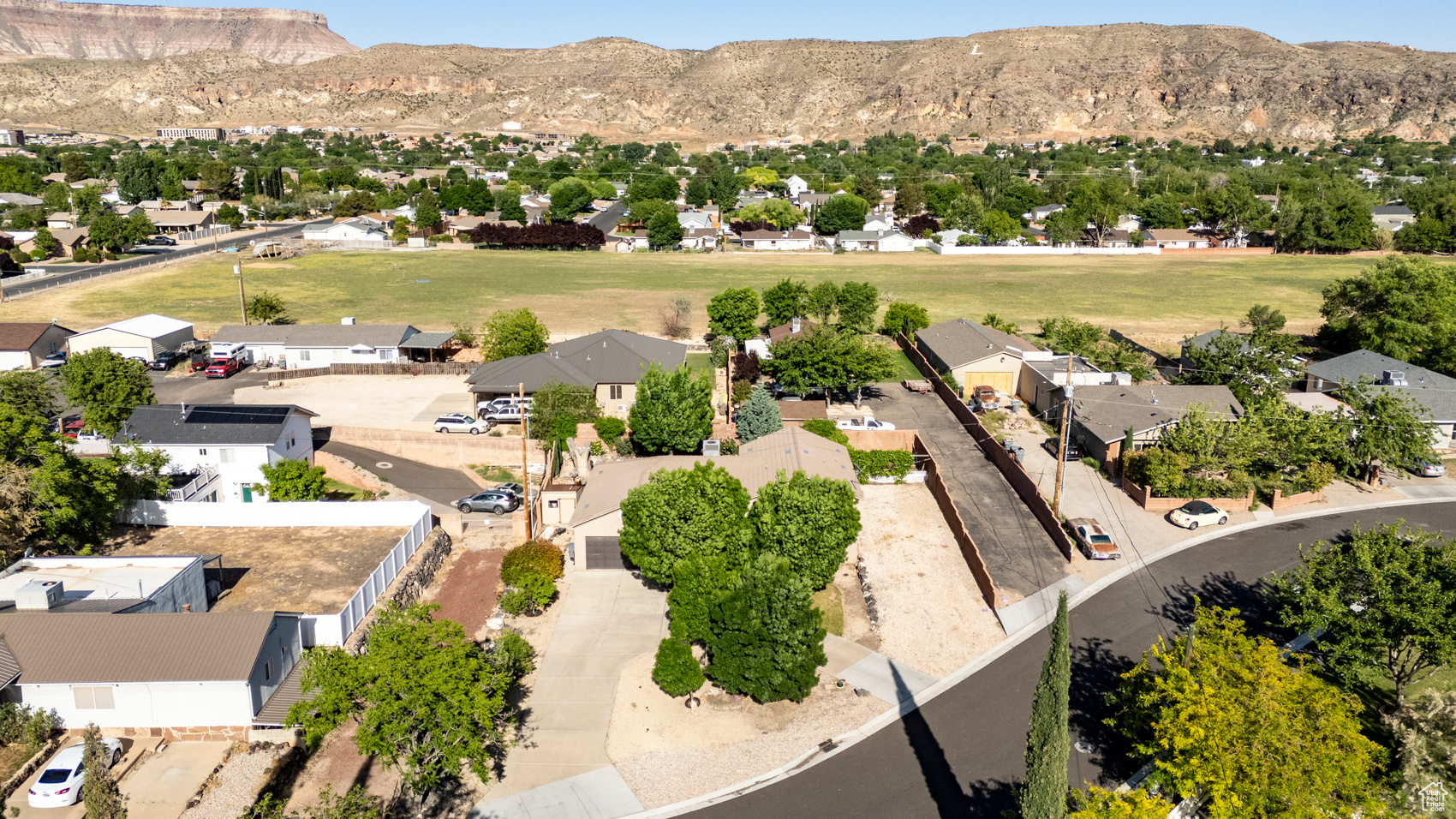 Bird's eye view featuring a mountain view