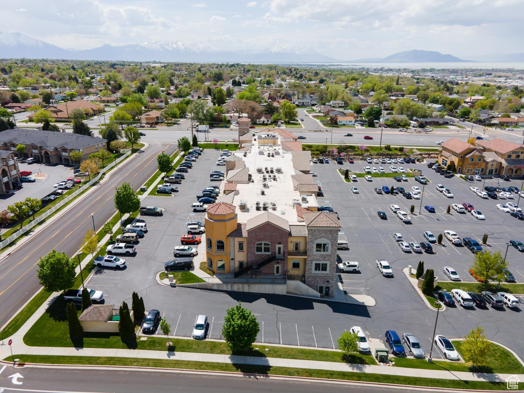 Bird's eye view featuring a mountain view