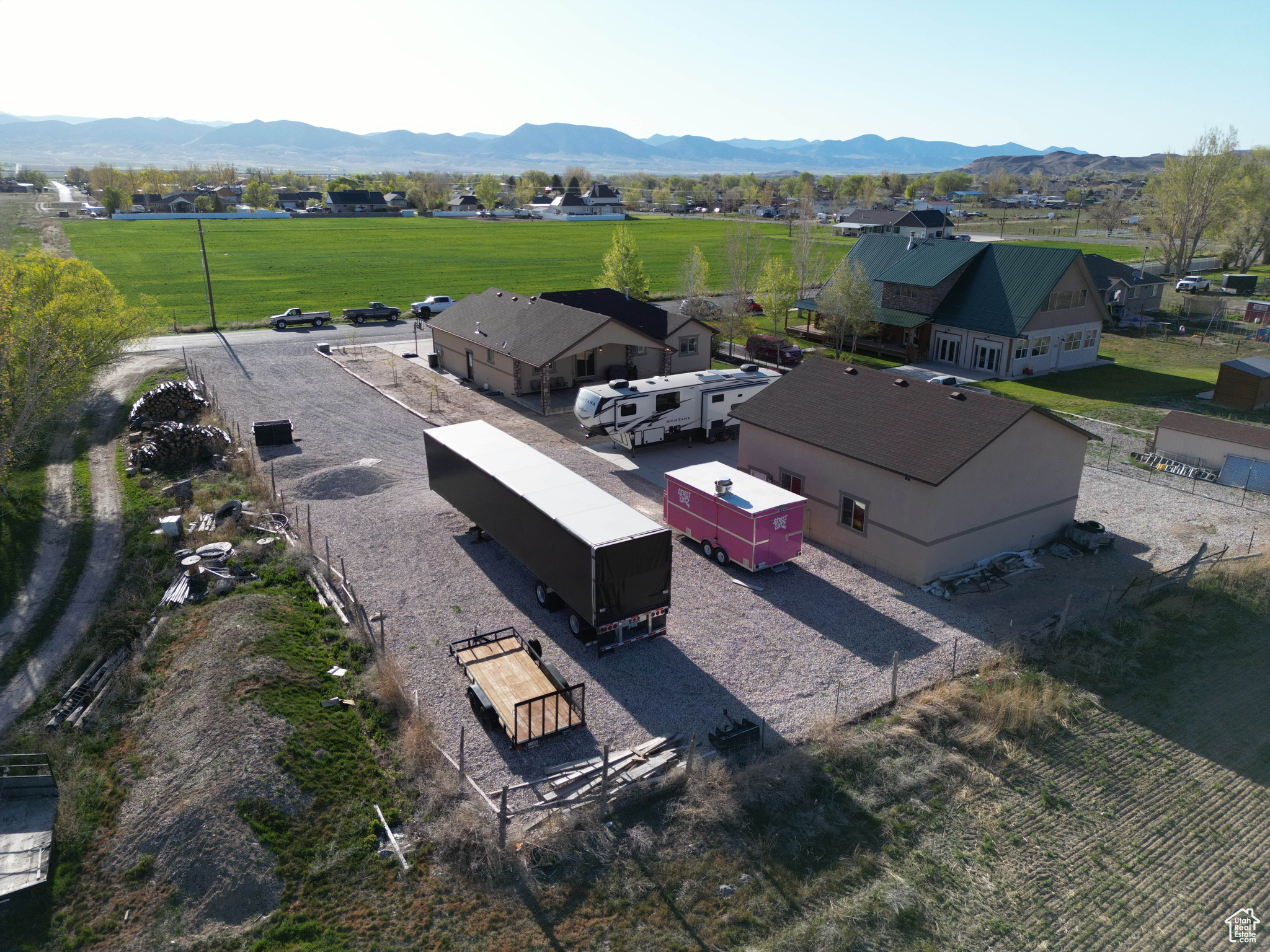 Drone / aerial view featuring a mountain view