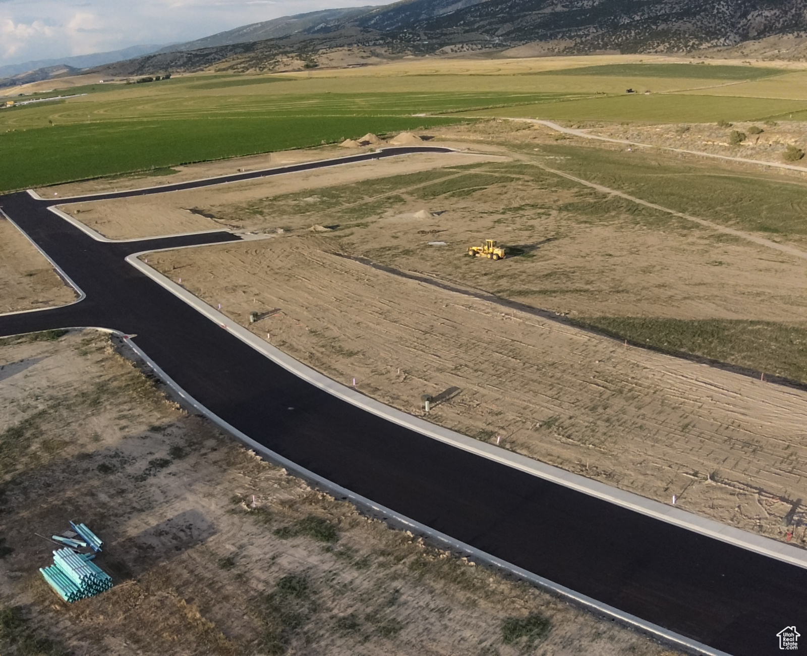 Birds eye view of property featuring a rural view