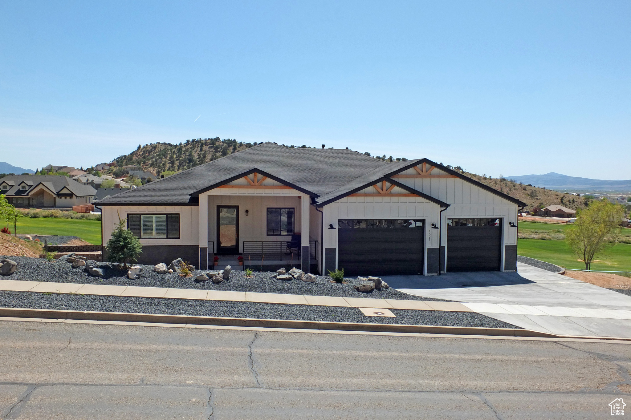 1501 N KNOLL, Cedar City, Utah 84721, 4 Bedrooms Bedrooms, 16 Rooms Rooms,3 BathroomsBathrooms,Residential,For sale,KNOLL,1997335