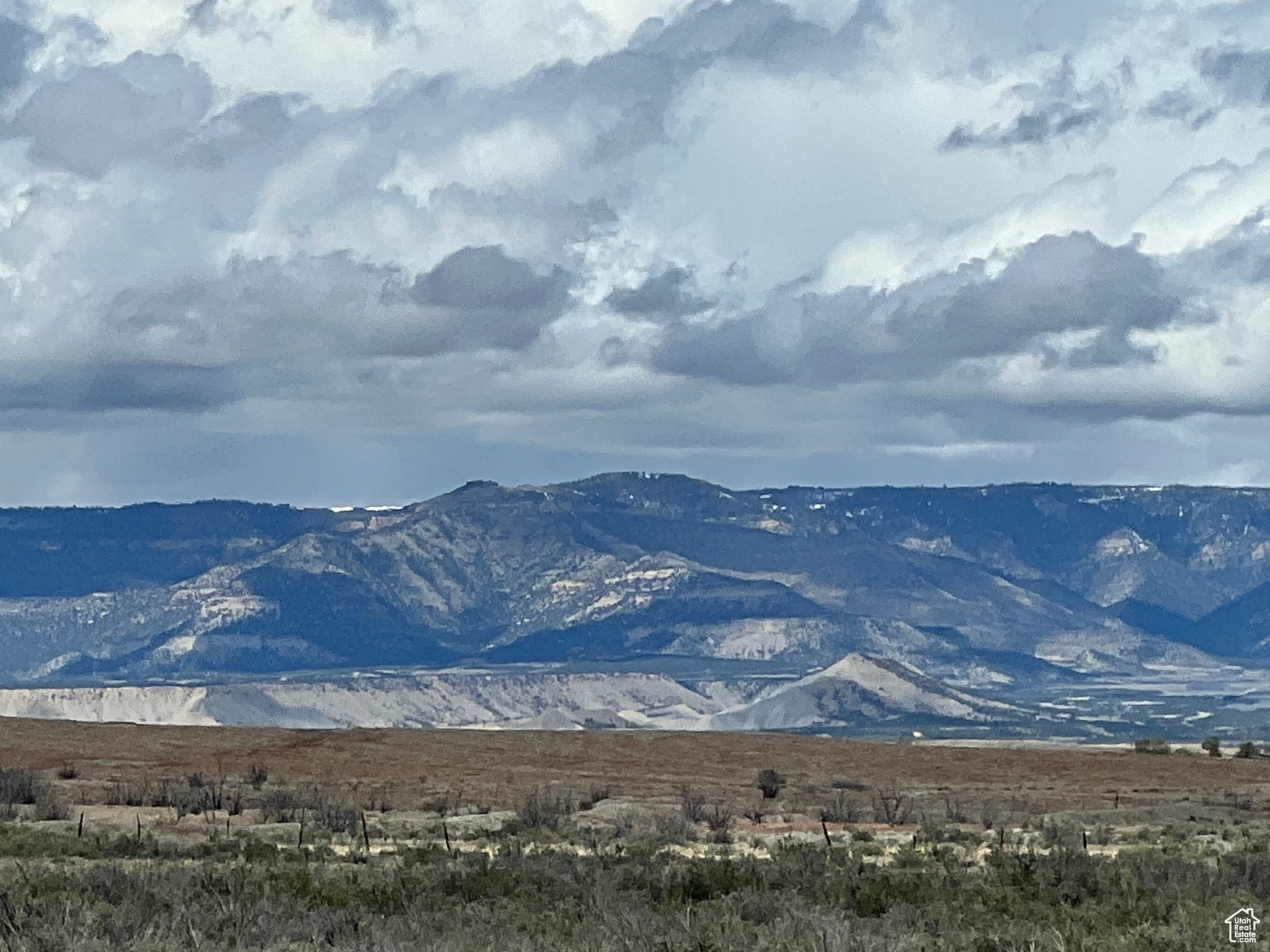 View of mountain feature