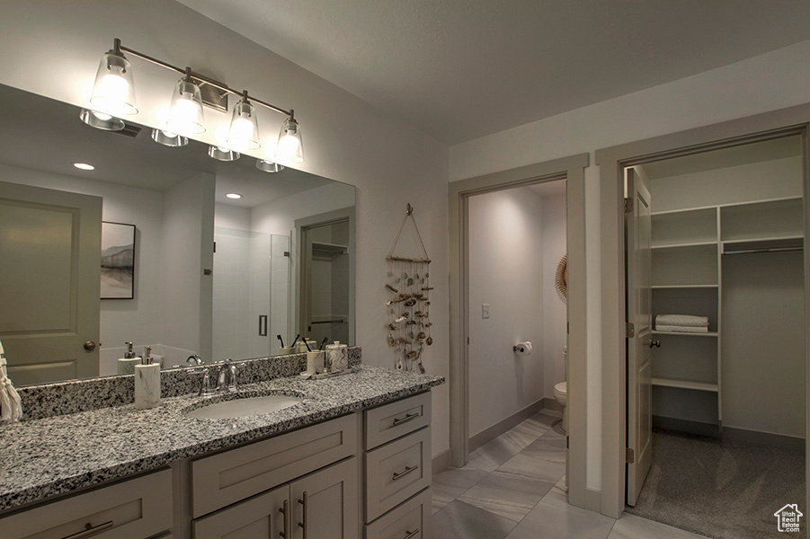 Master Bath-Upper level