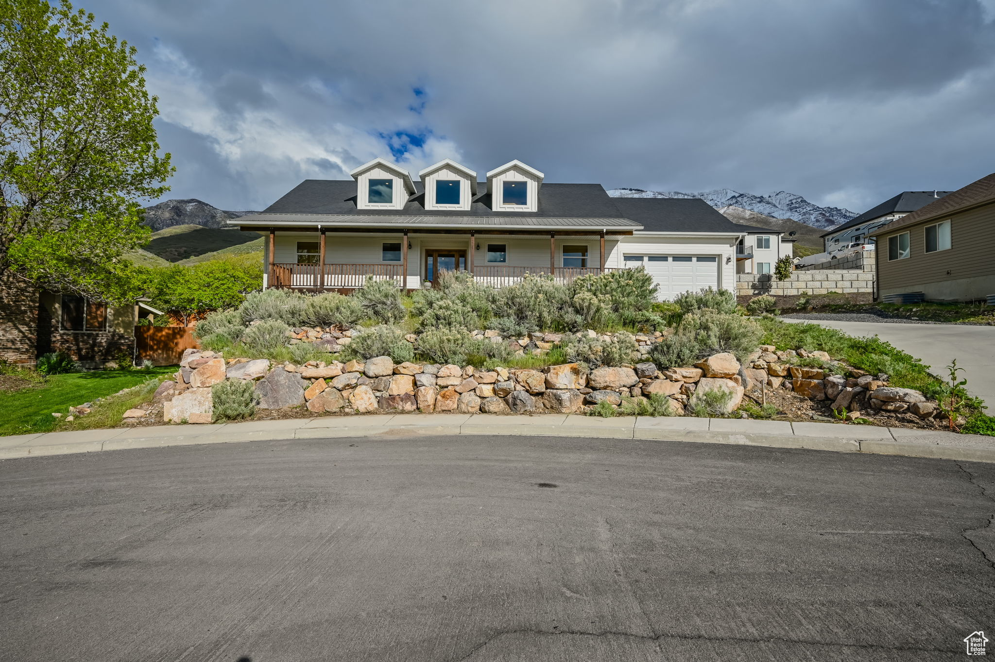 228 N OH HENRY, Santaquin, Utah 84655, 6 Bedrooms Bedrooms, 15 Rooms Rooms,3 BathroomsBathrooms,Residential,For sale,OH HENRY,1997585