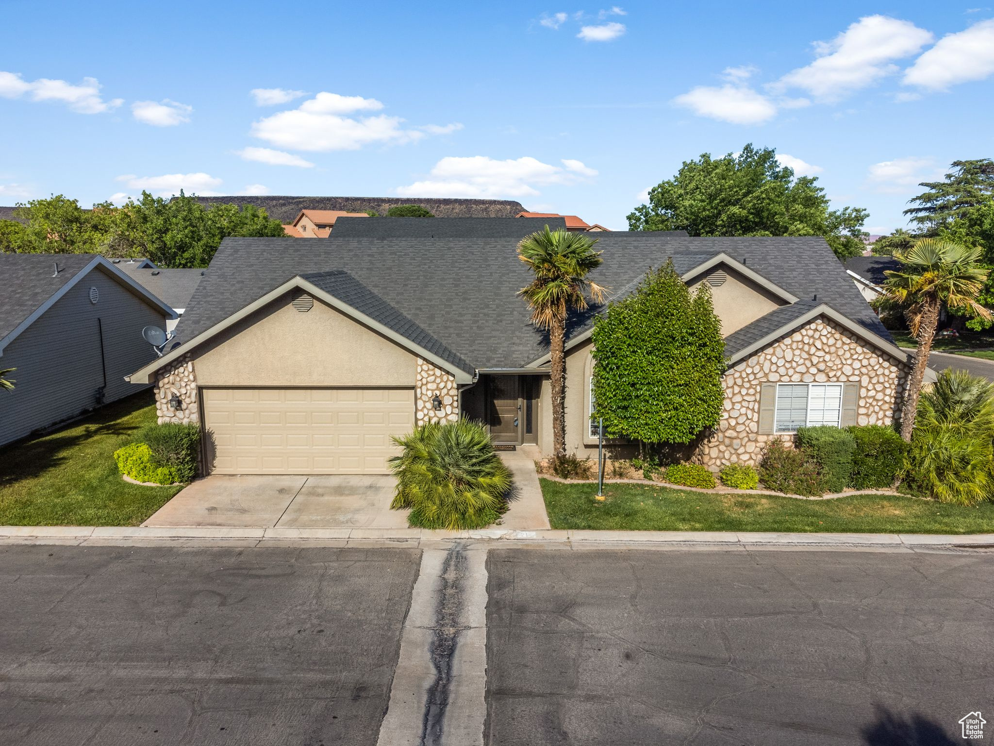 2050 W CANYON VIEW #21, St. George, Utah 84770, 3 Bedrooms Bedrooms, 10 Rooms Rooms,1 BathroomBathrooms,Residential,For sale,CANYON VIEW,1997599