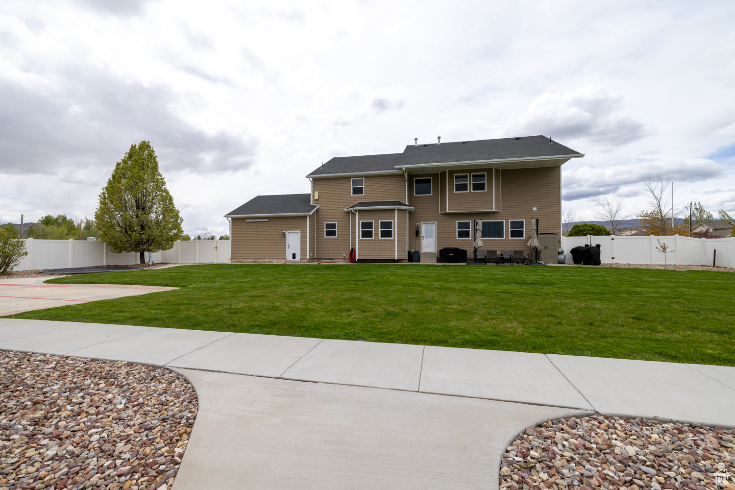 2120 N 2500 W, Vernal, Utah 84078, 4 Bedrooms Bedrooms, 13 Rooms Rooms,3 BathroomsBathrooms,Residential,For sale,2500,1998221