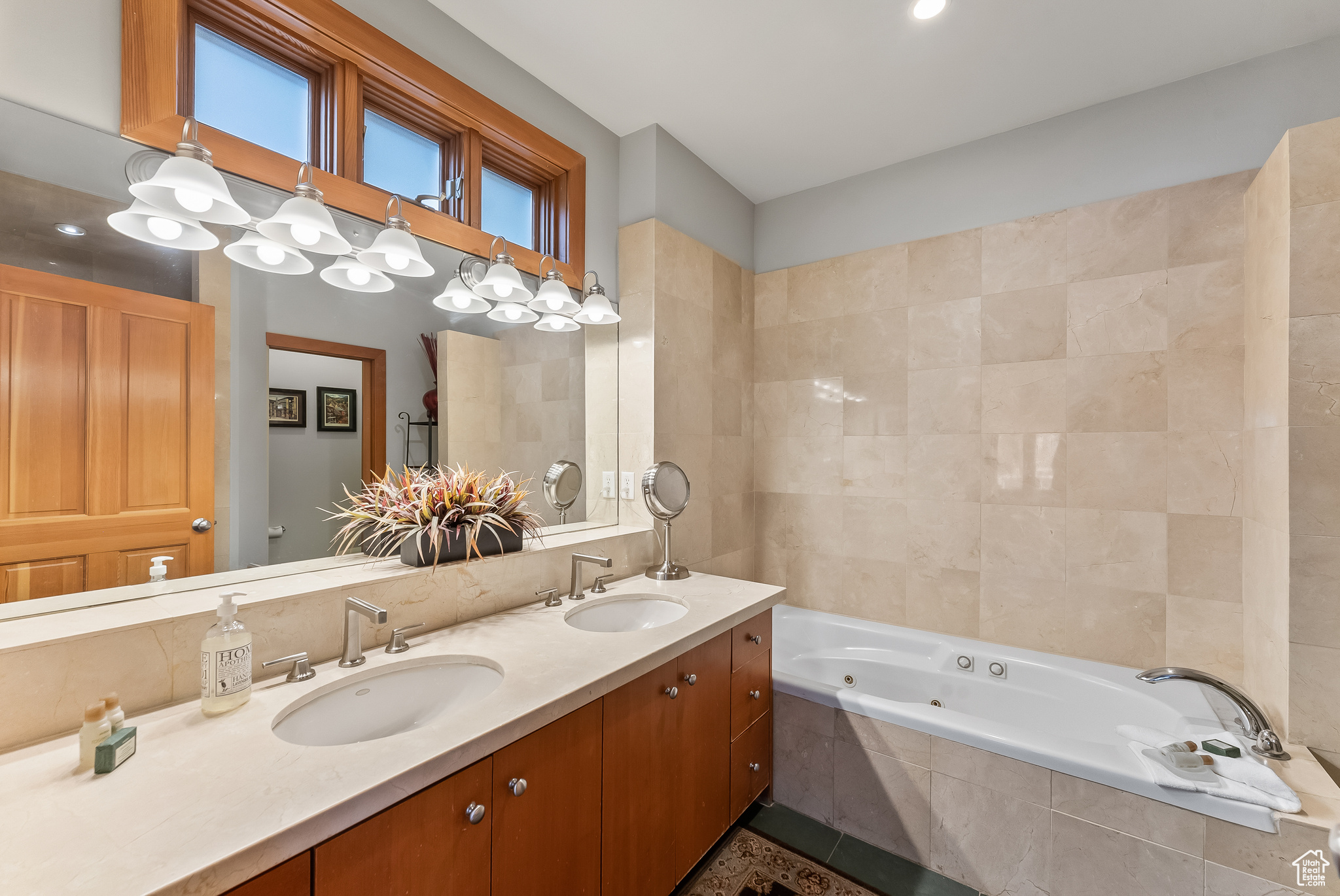 Bathroom with double sink vanity