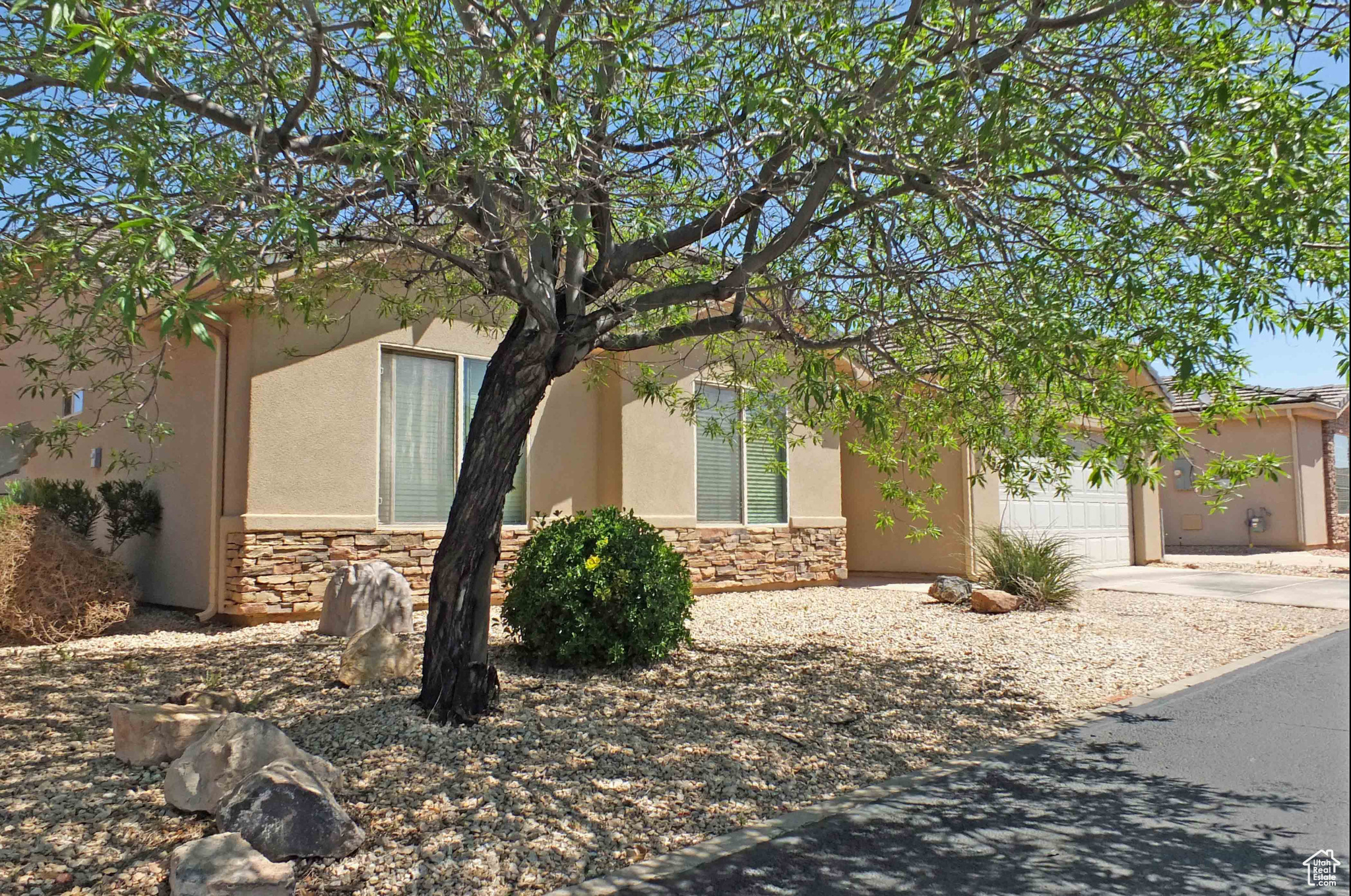 View of front of house featuring a garage