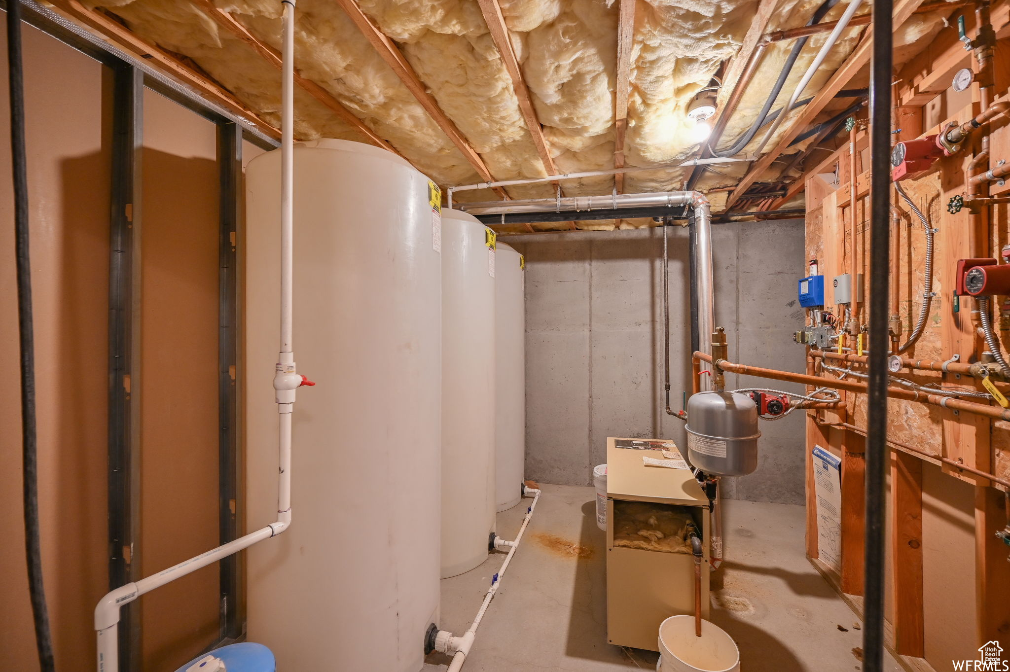 Basement area with additional water tanks