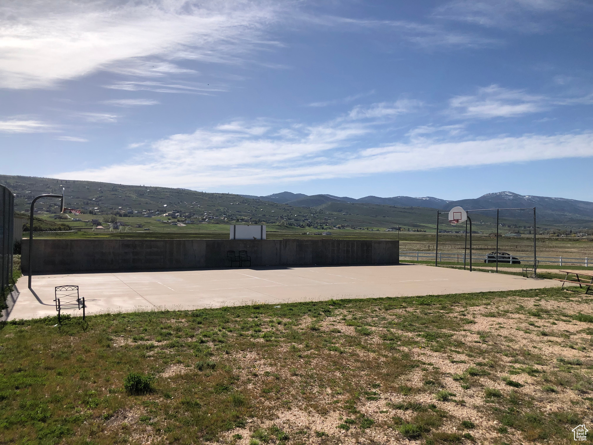 Common basketball court and a mountain view