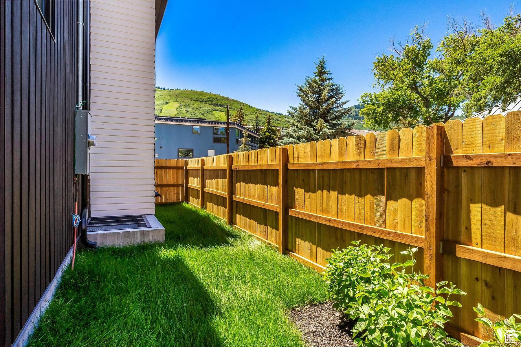 View of yard featuring a mountain view