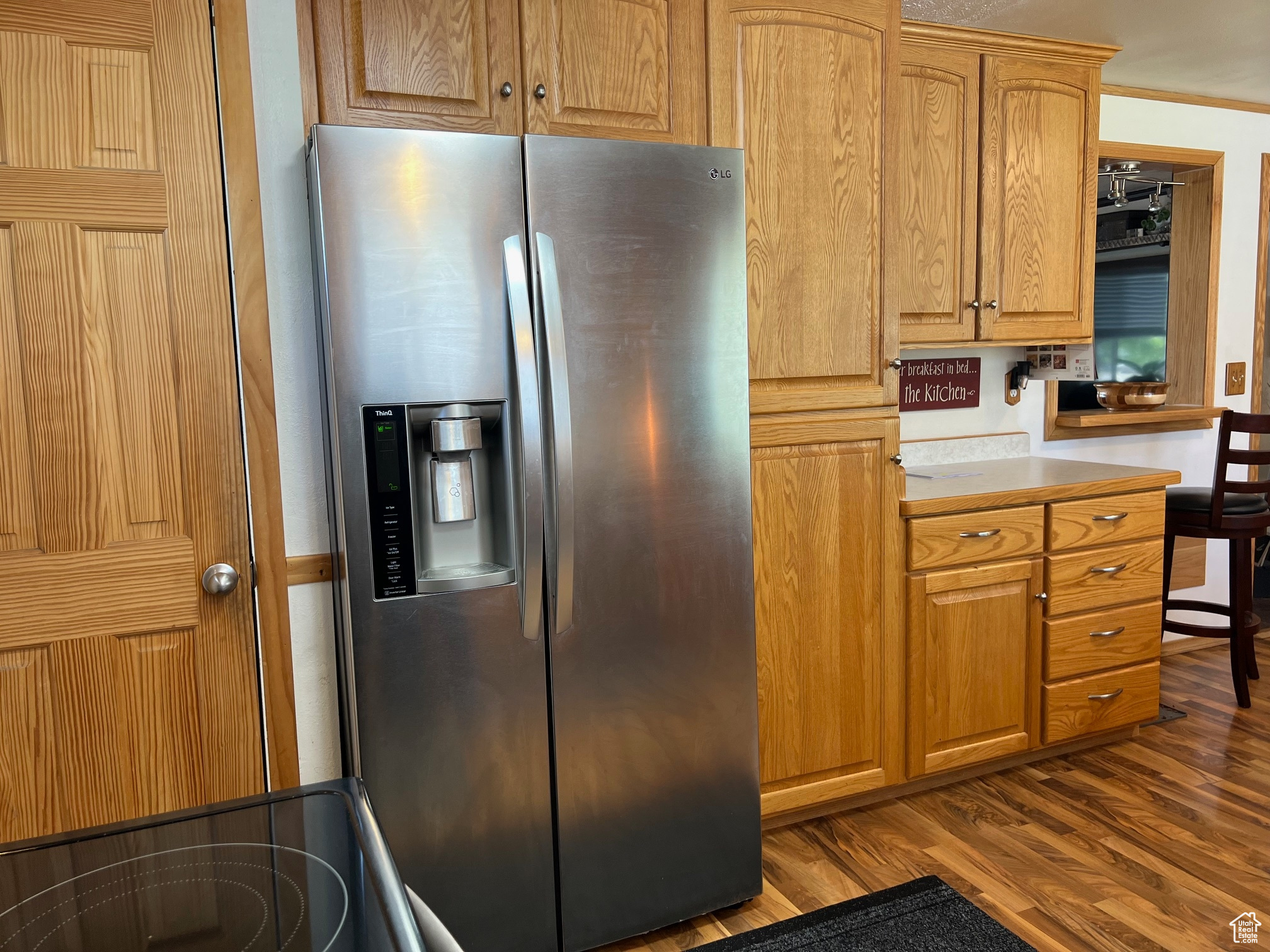 Kitchen: Lots of Storage