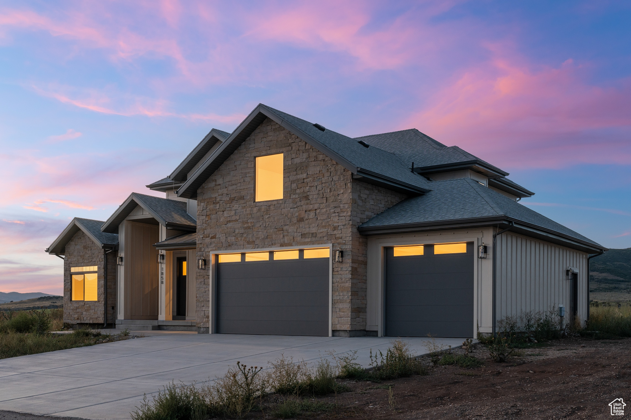 View of front of house featuring a garage