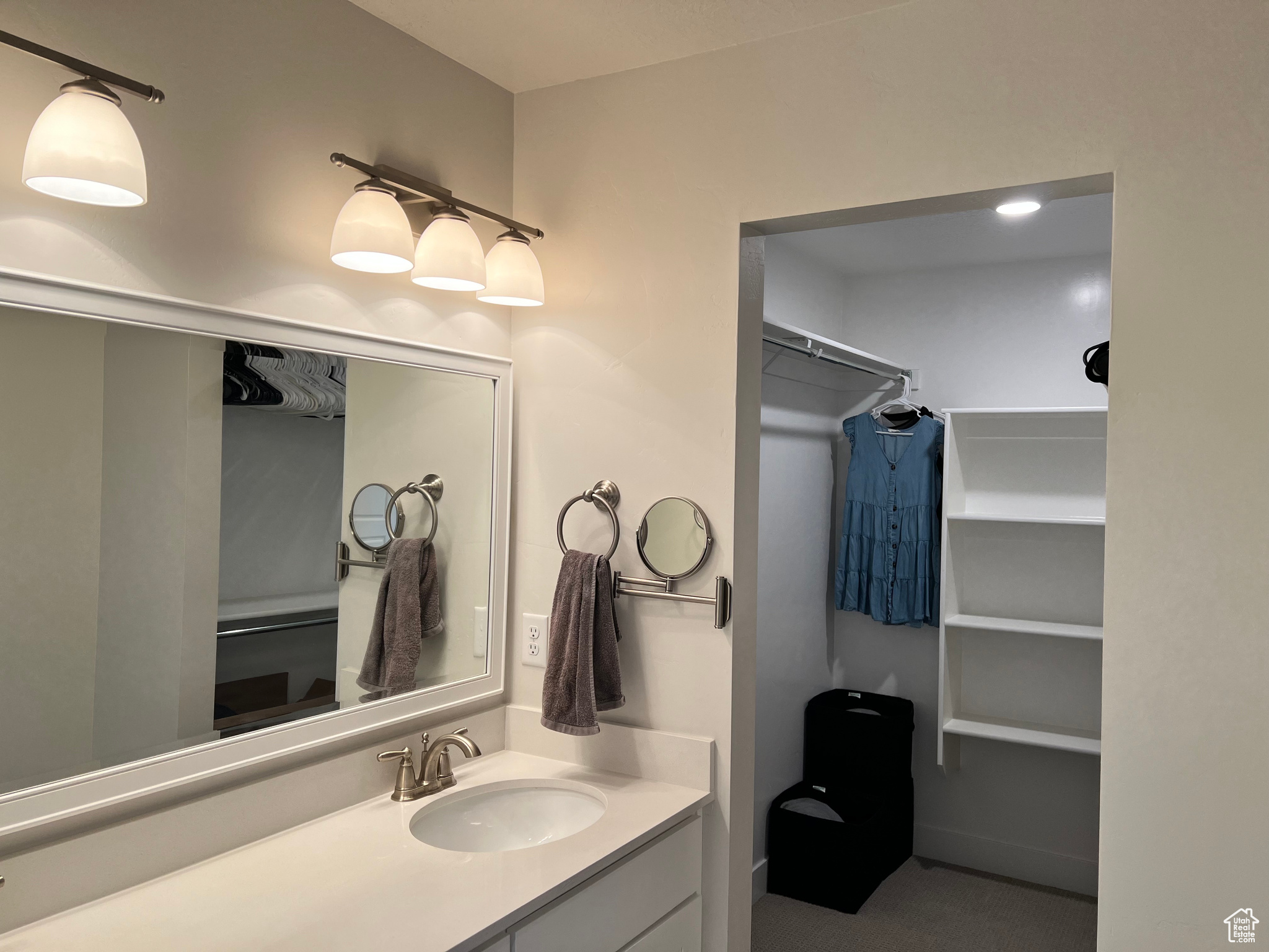 Main bathroom with large vanity