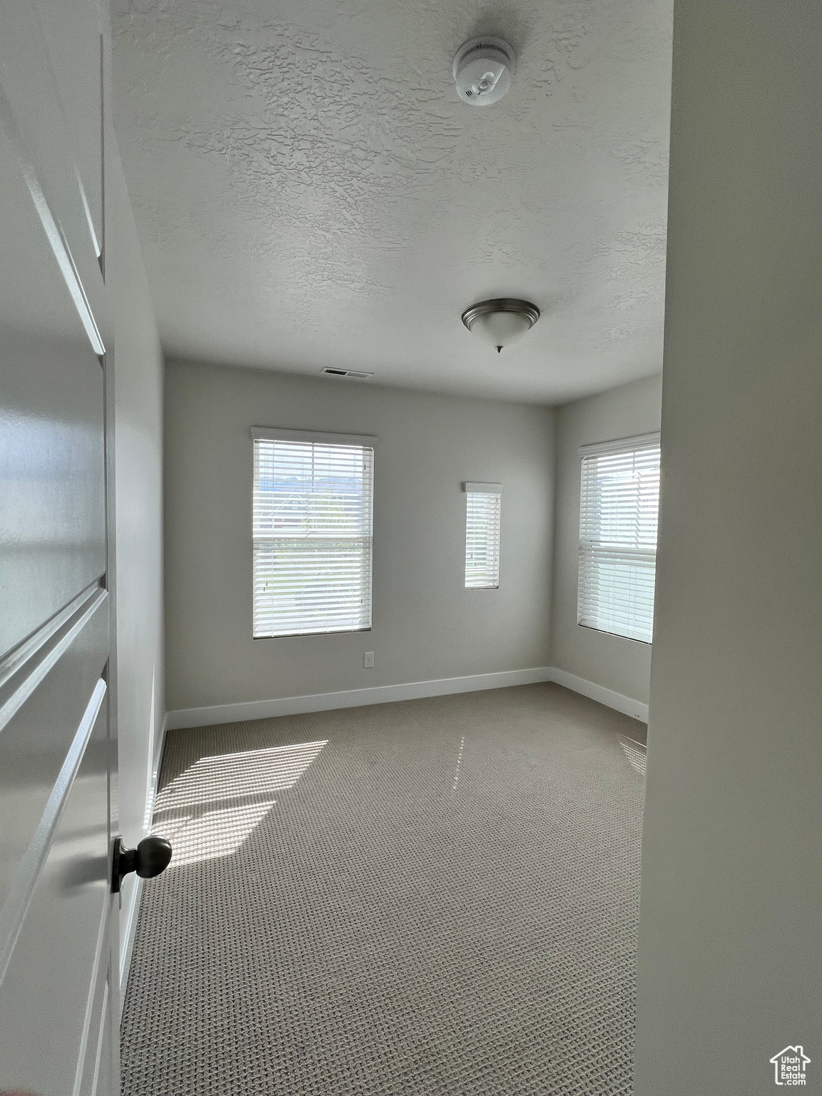 Bedroom, natural light