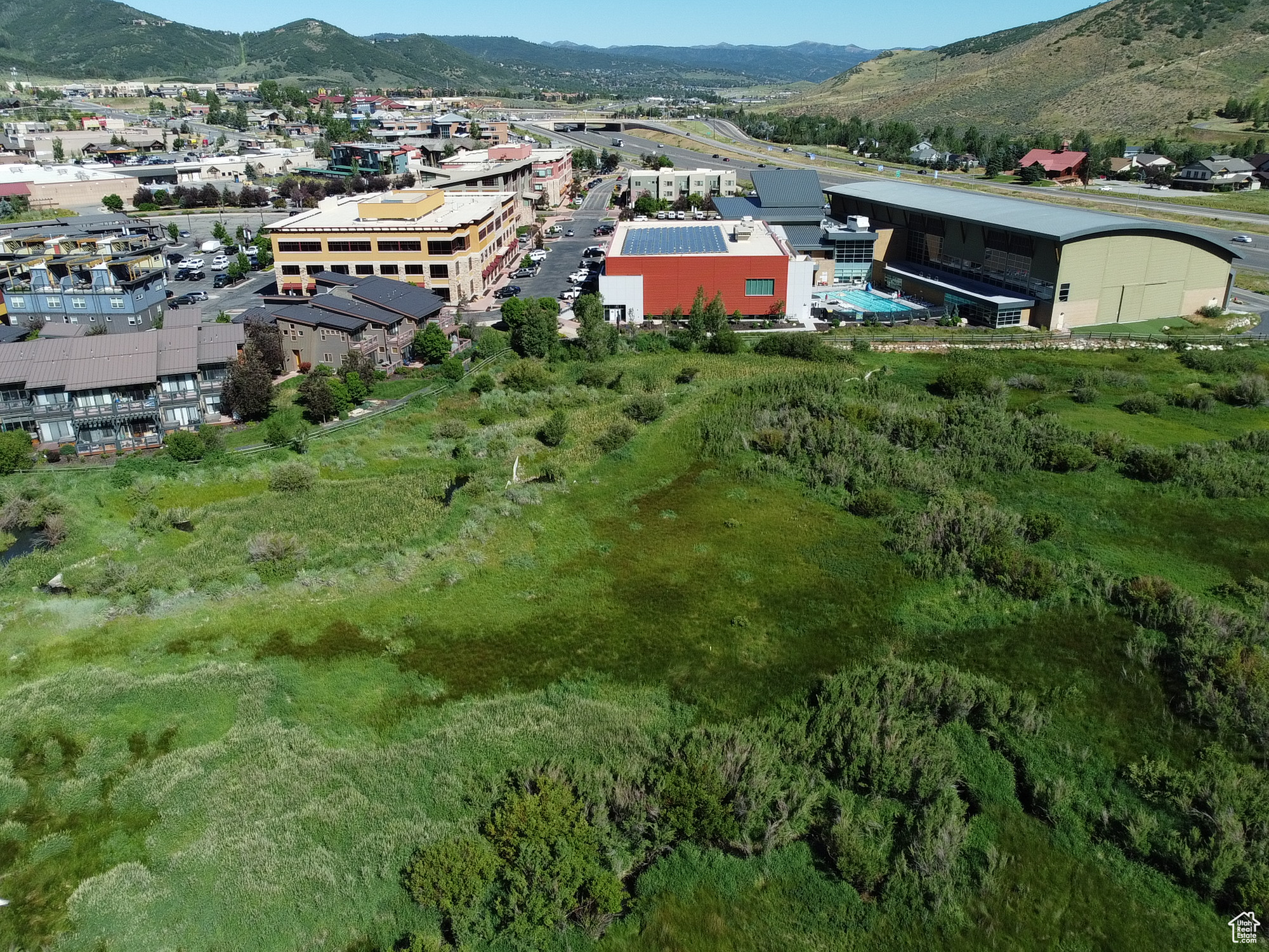 Drone / aerial view featuring a mountain view