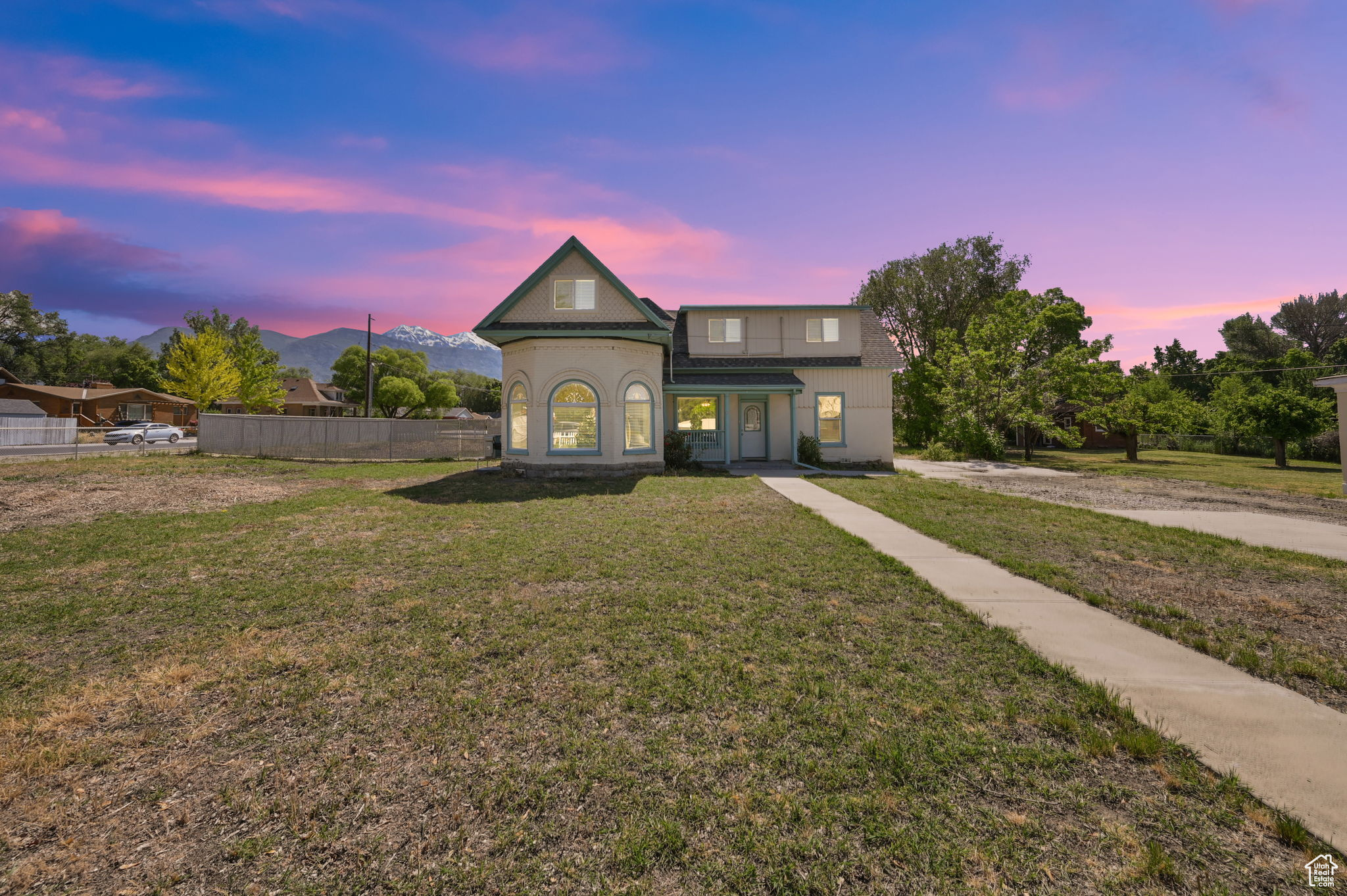 209 S 100 W, American Fork, Utah 84003, 5 Bedrooms Bedrooms, 12 Rooms Rooms,1 BathroomBathrooms,Residential,For sale,100,2001939