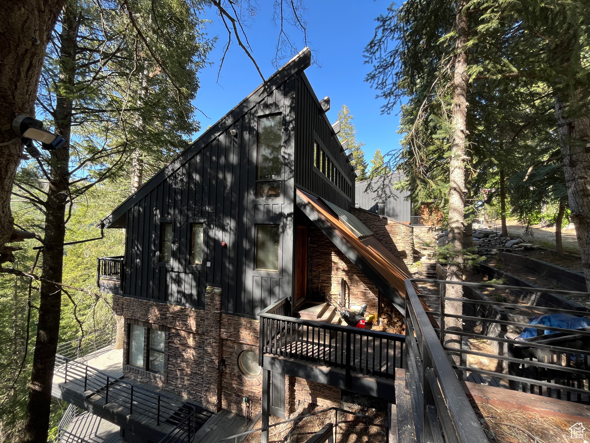 3009 E BLACK FOREST, Sundance, Utah 84604, 5 Bedrooms Bedrooms, 22 Rooms Rooms,3 BathroomsBathrooms,Residential,For sale,BLACK FOREST,2001977