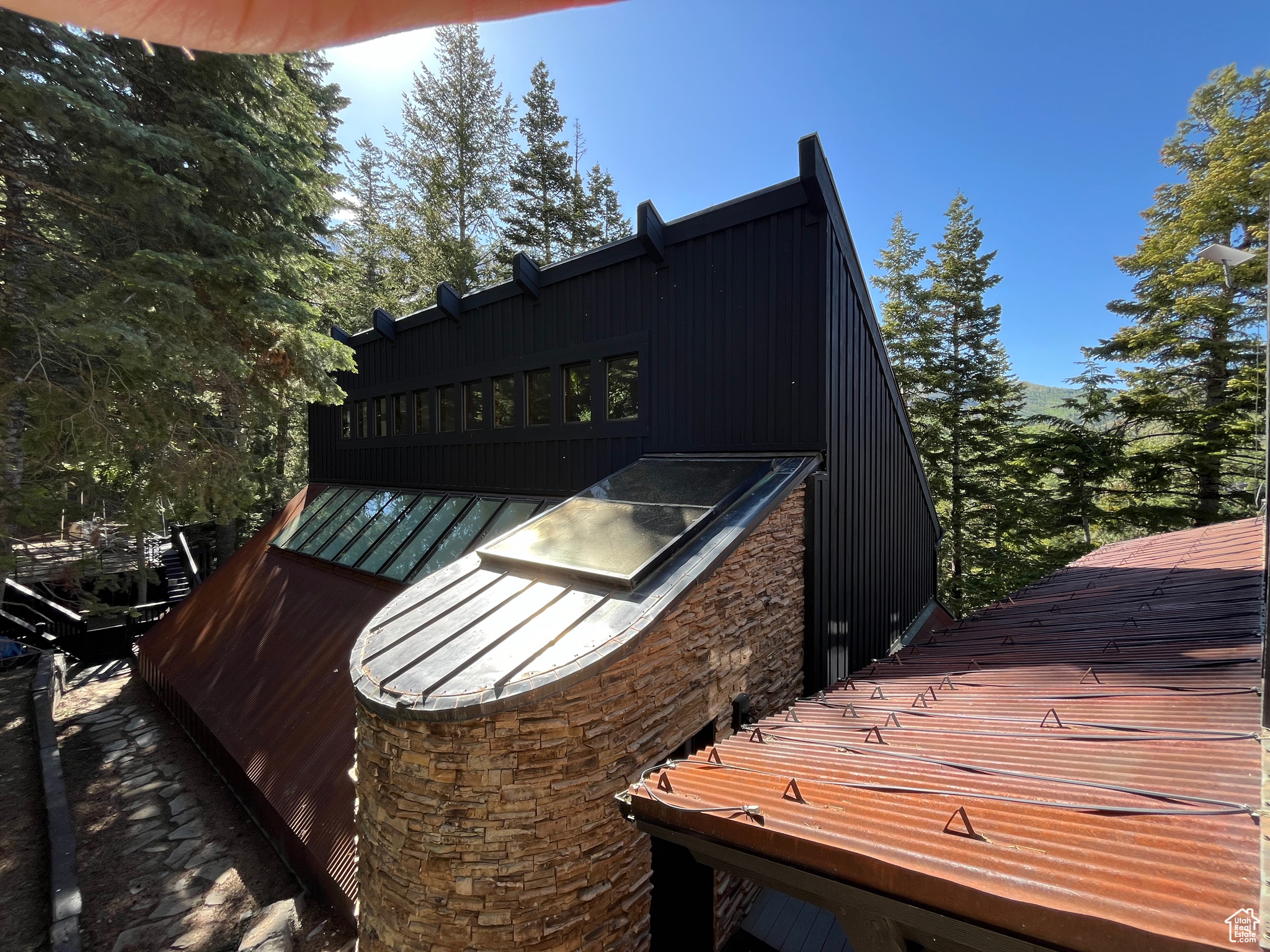 3009 E BLACK FOREST, Sundance, Utah 84604, 5 Bedrooms Bedrooms, 22 Rooms Rooms,3 BathroomsBathrooms,Residential,For sale,BLACK FOREST,2001977