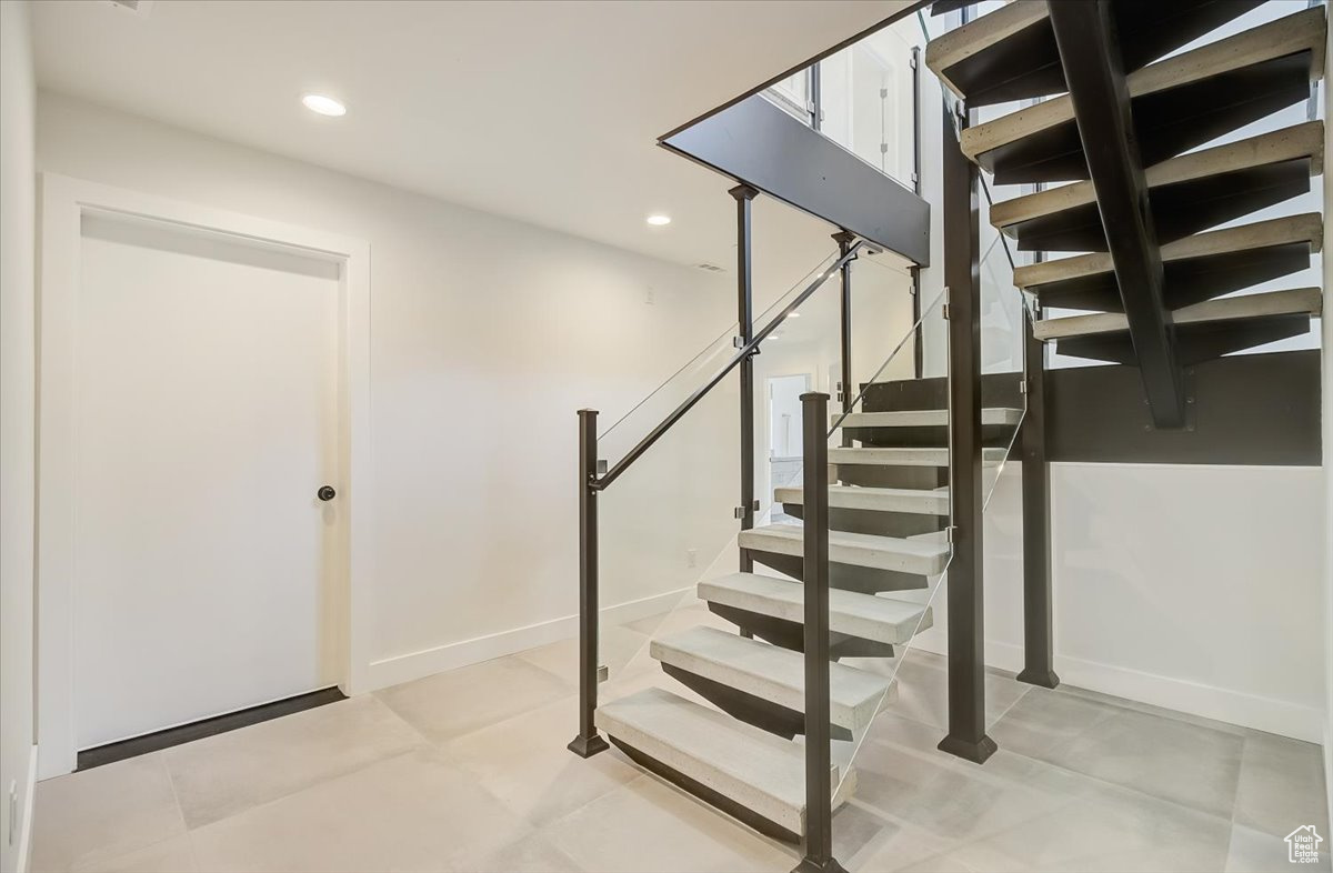 Staircase w/ Glass railing