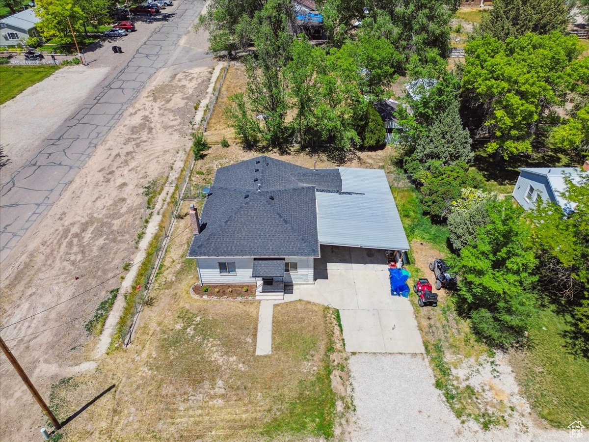 Birds eye view of property