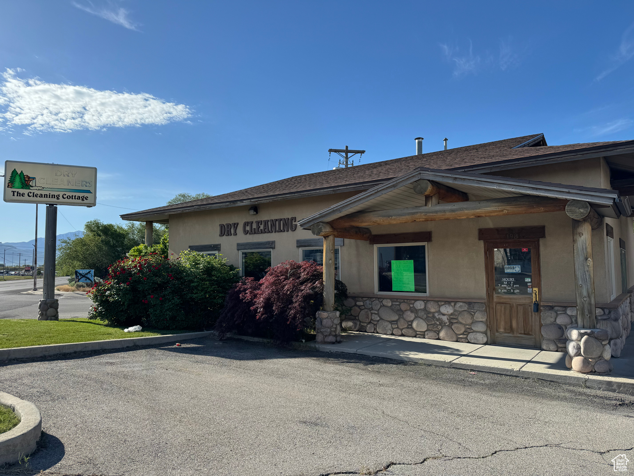 198 E STATE, Lehi, Utah 84043, ,Commercial Sale,For sale,STATE,2002316