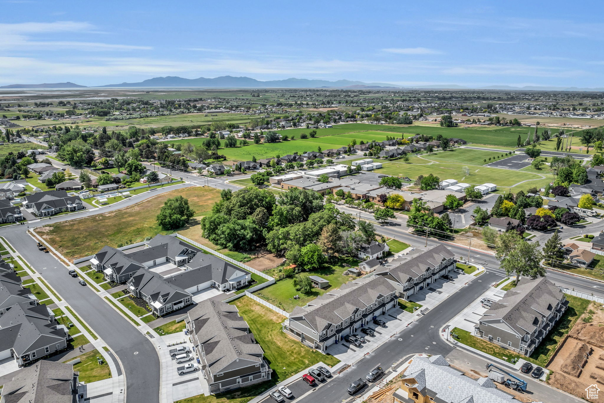 Aerial view featuring a mountain view